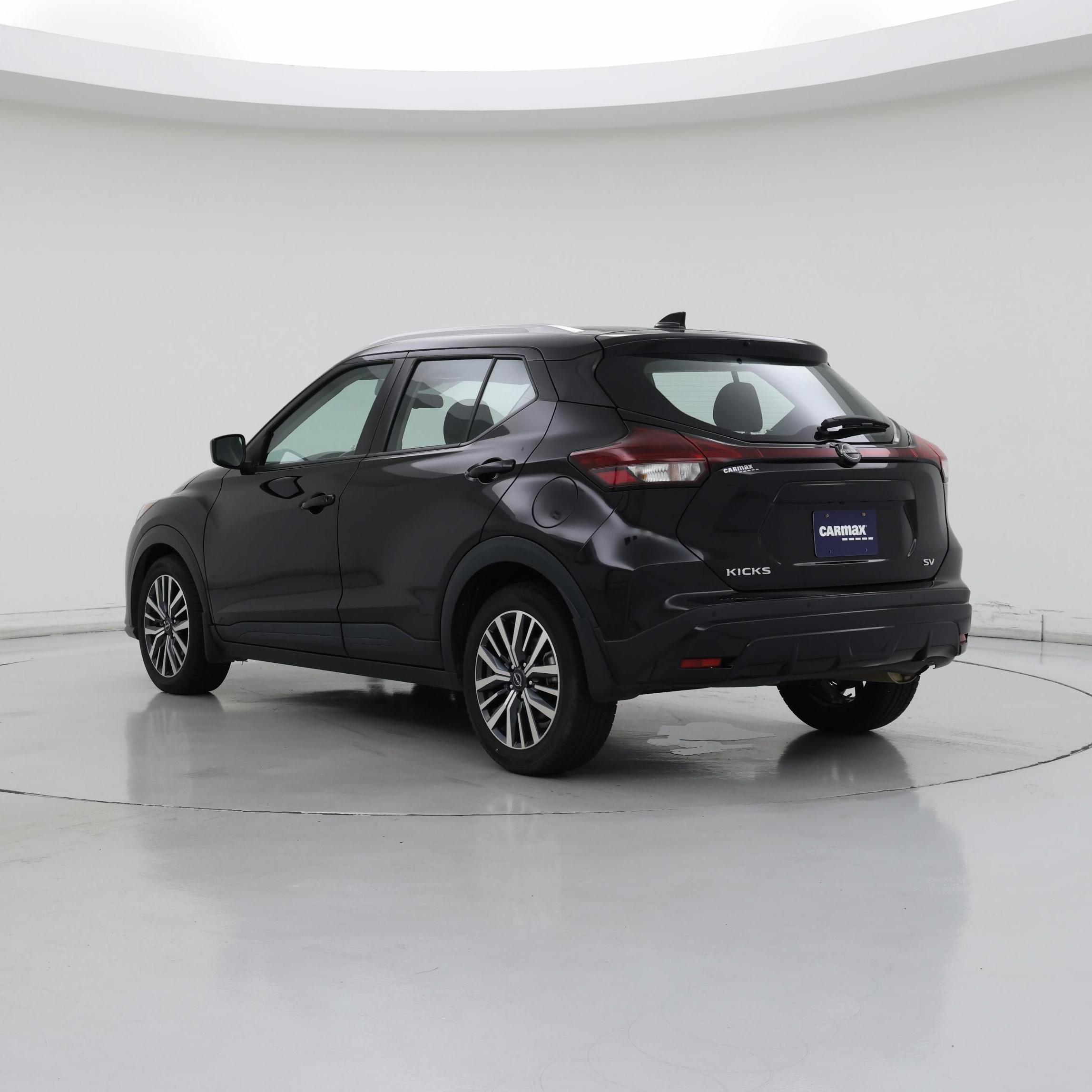 Thumbnail: 2023 Nissan Kicks - 2