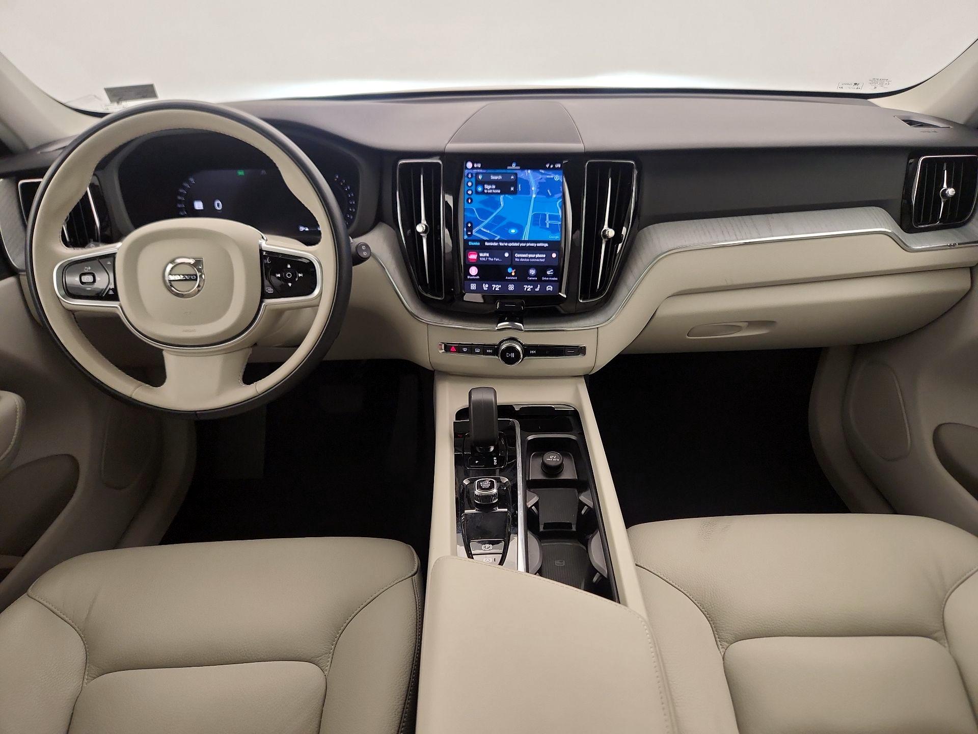 Thumbnail: 2025 Volvo XC60 - 9