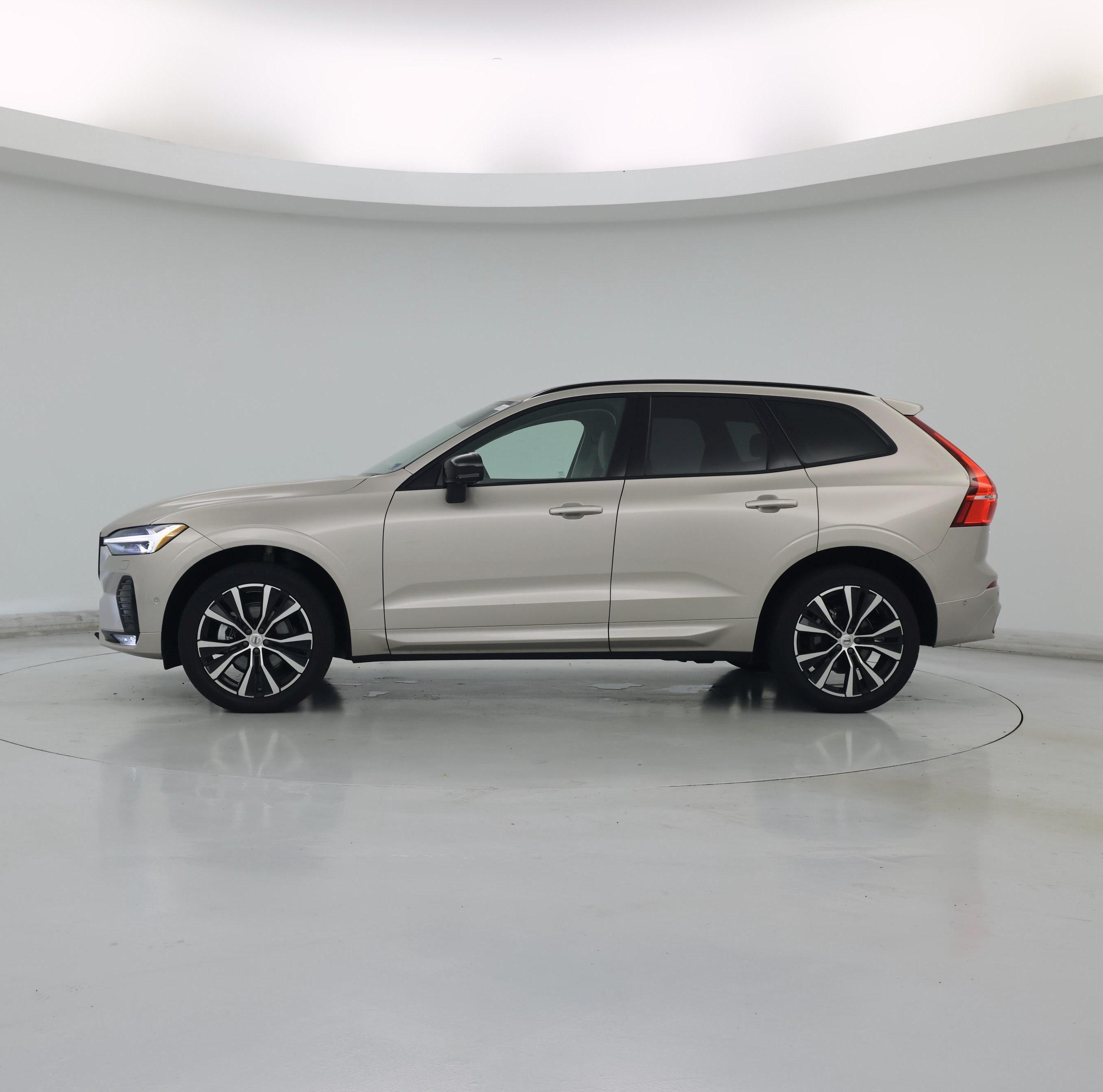 Thumbnail: 2025 Volvo XC60 - 3