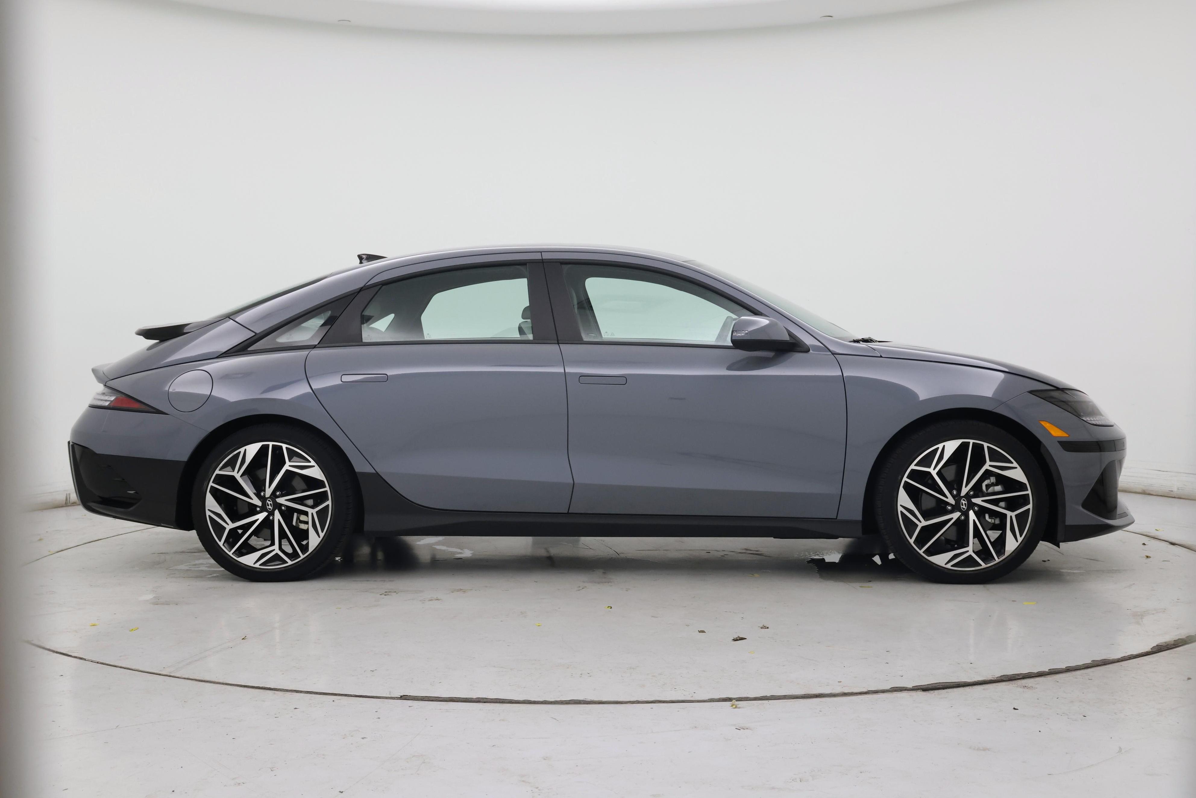 Thumbnail: 2023 Hyundai Ioniq 6 - 7