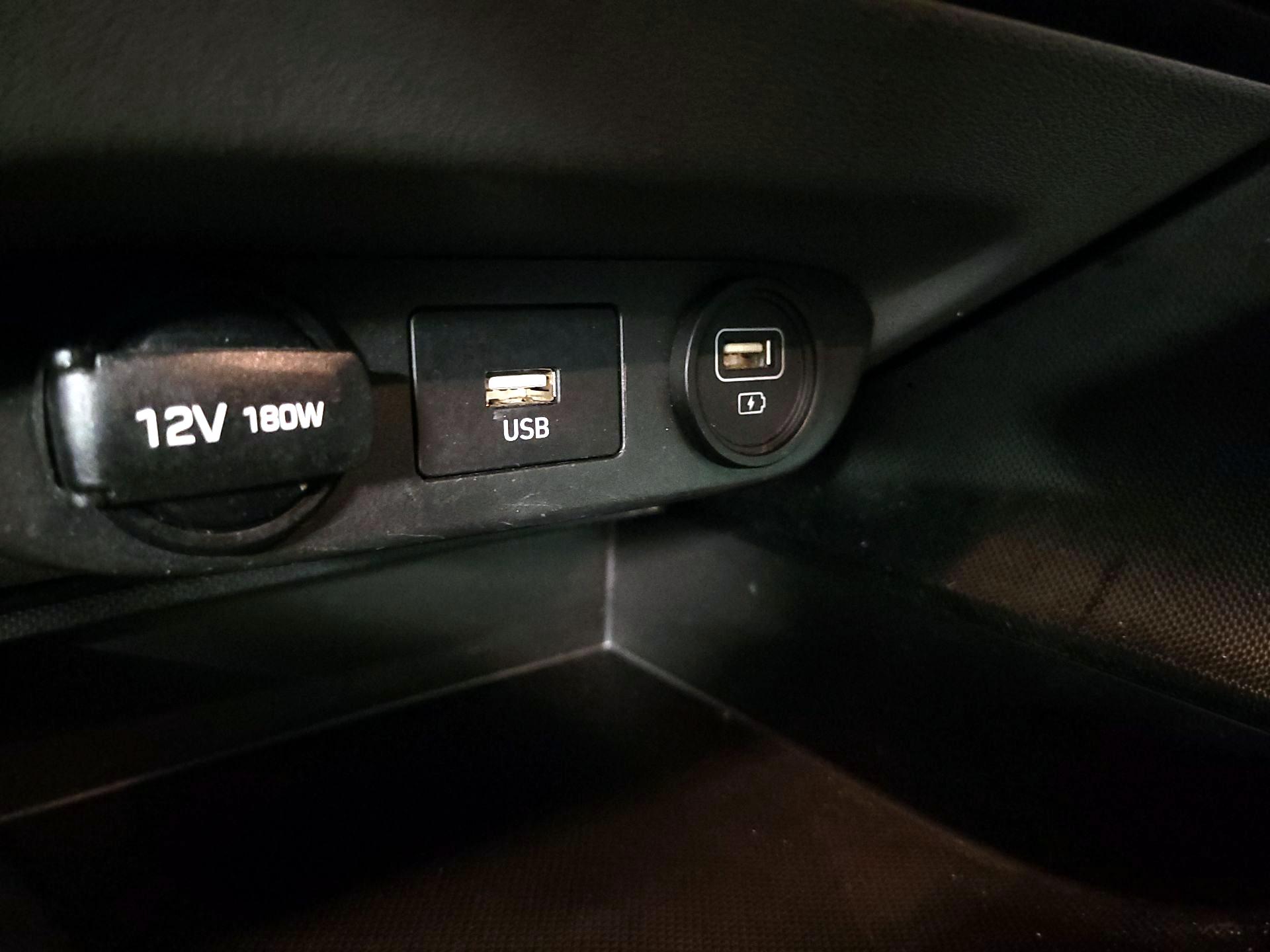 Thumbnail: 2022 Hyundai Elantra - 18