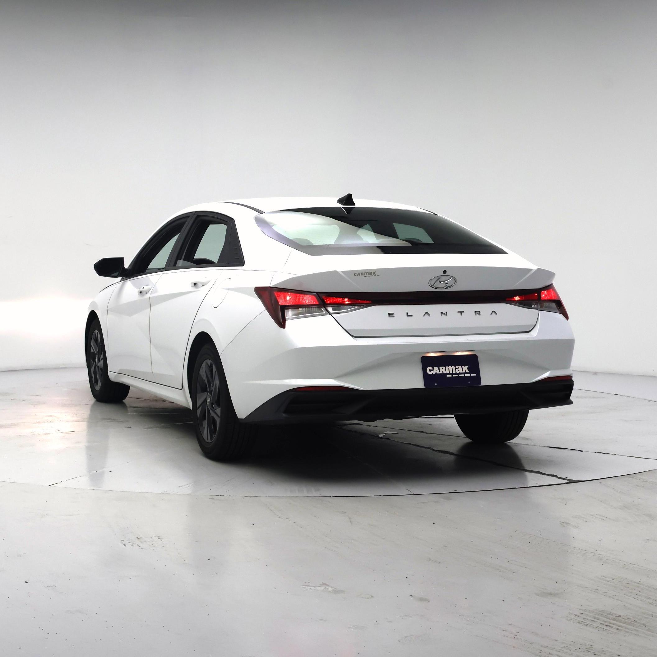 Thumbnail: 2022 Hyundai Elantra - 2