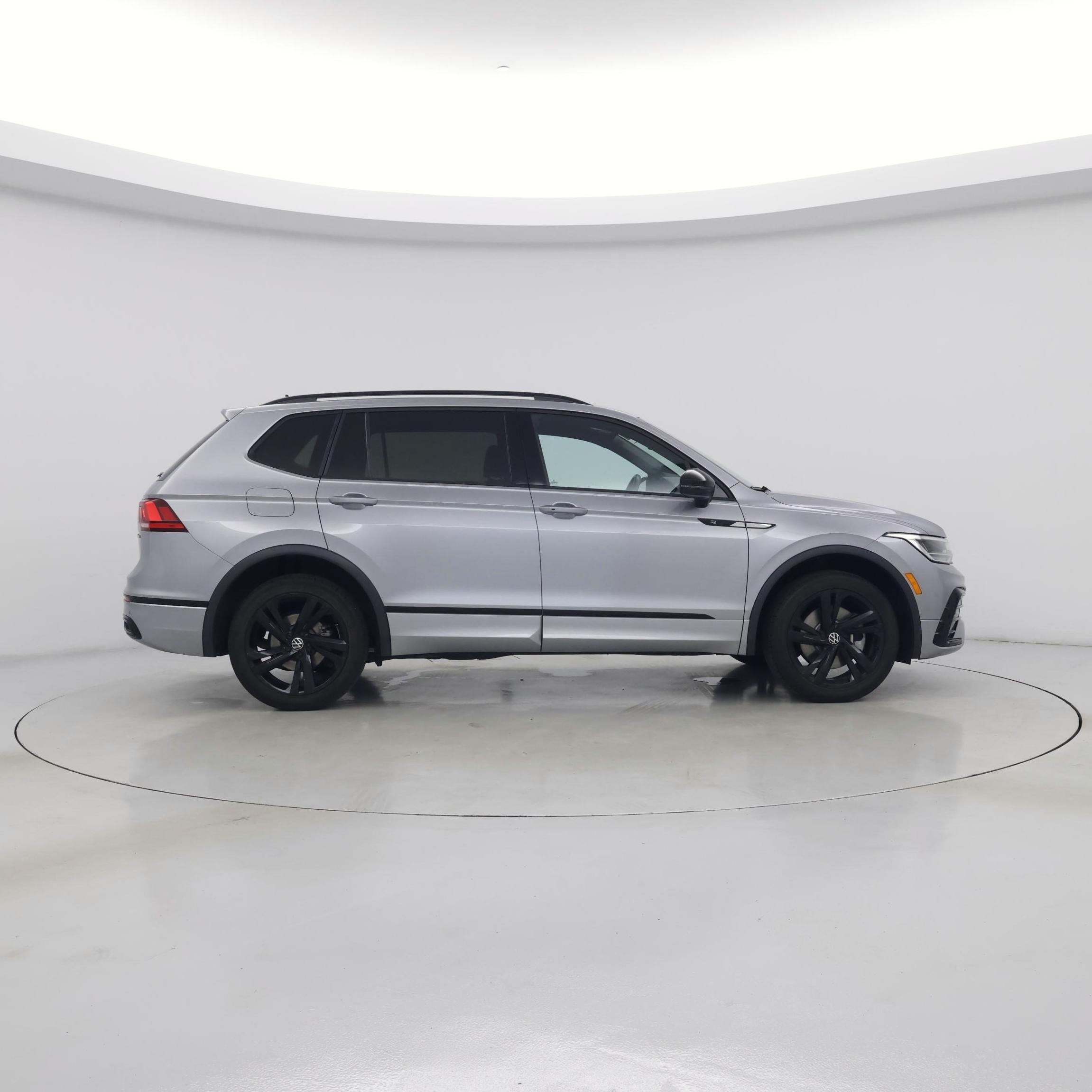 Thumbnail: 2024 Volkswagen Tiguan - 7