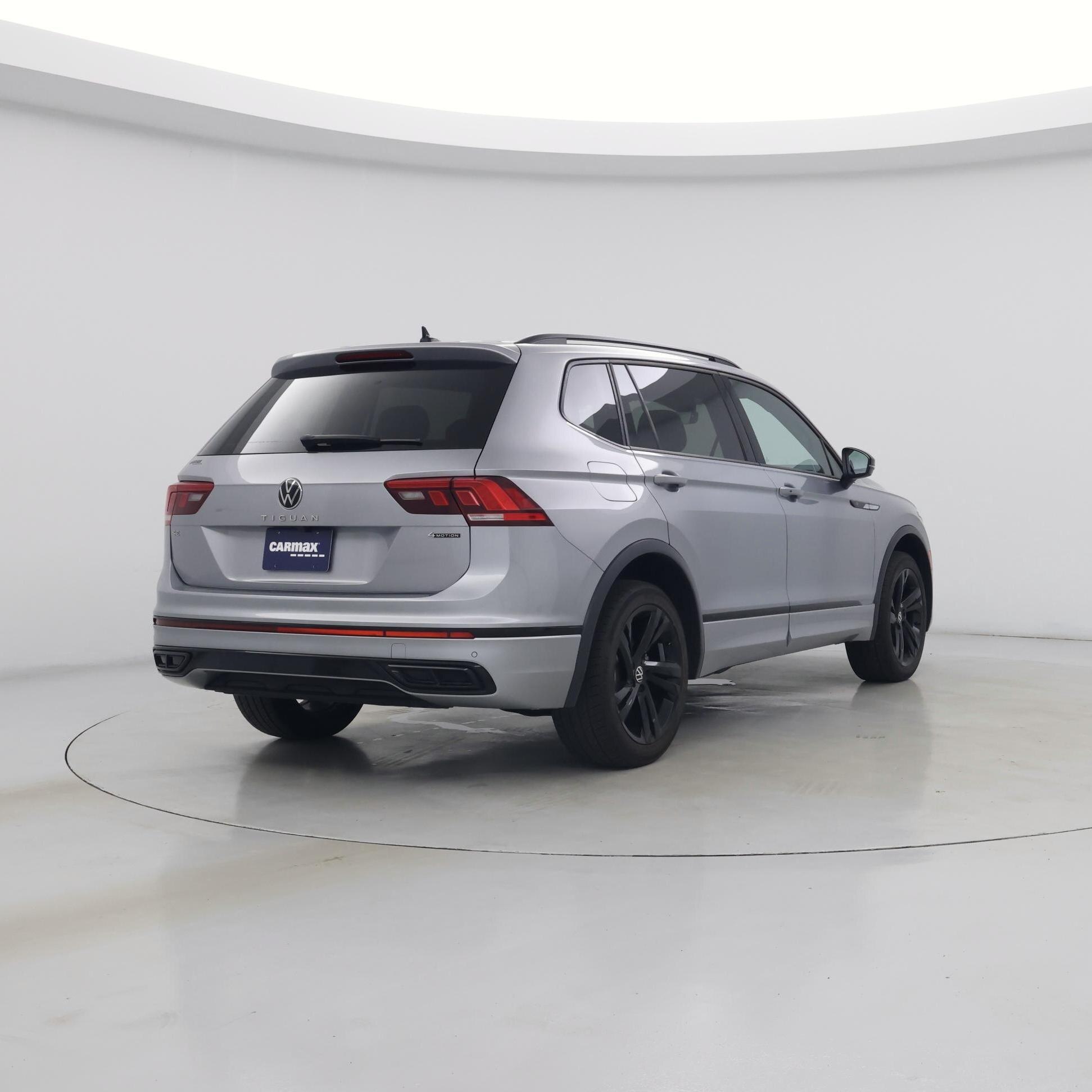 Thumbnail: 2024 Volkswagen Tiguan - 8