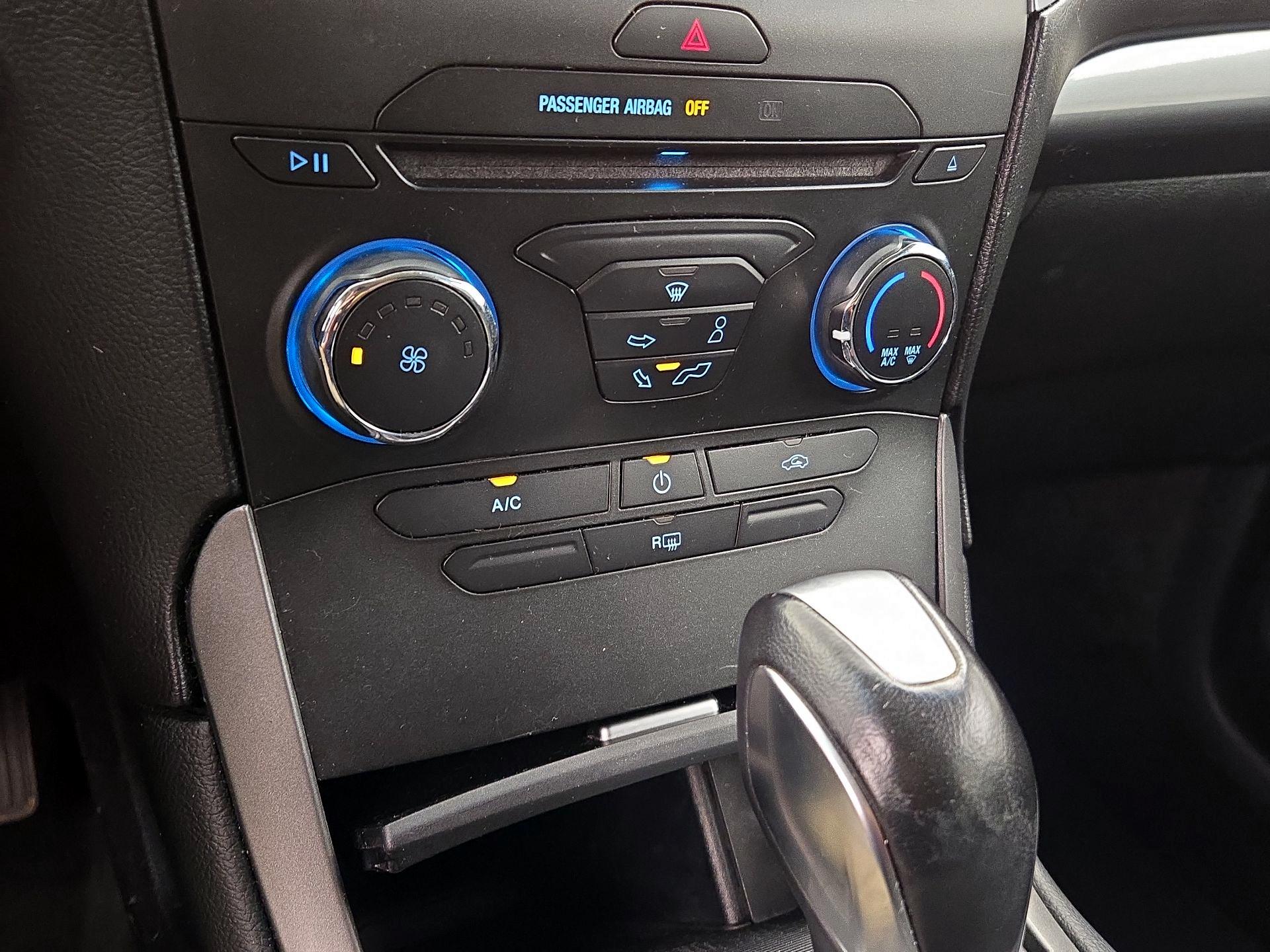 Thumbnail: 2018 Ford Edge - 17