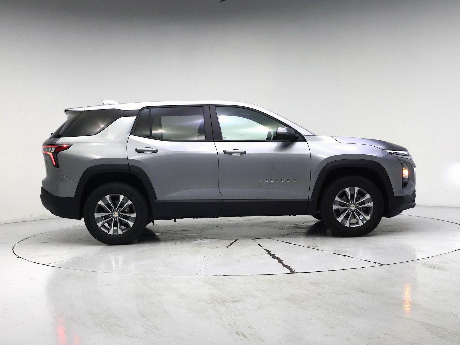 2026 Chevrolet Equinox LT - Photo 8