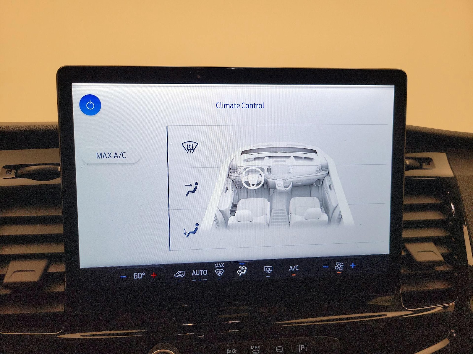 2024 Ford Transit Passenger Van XLT - Photo 17