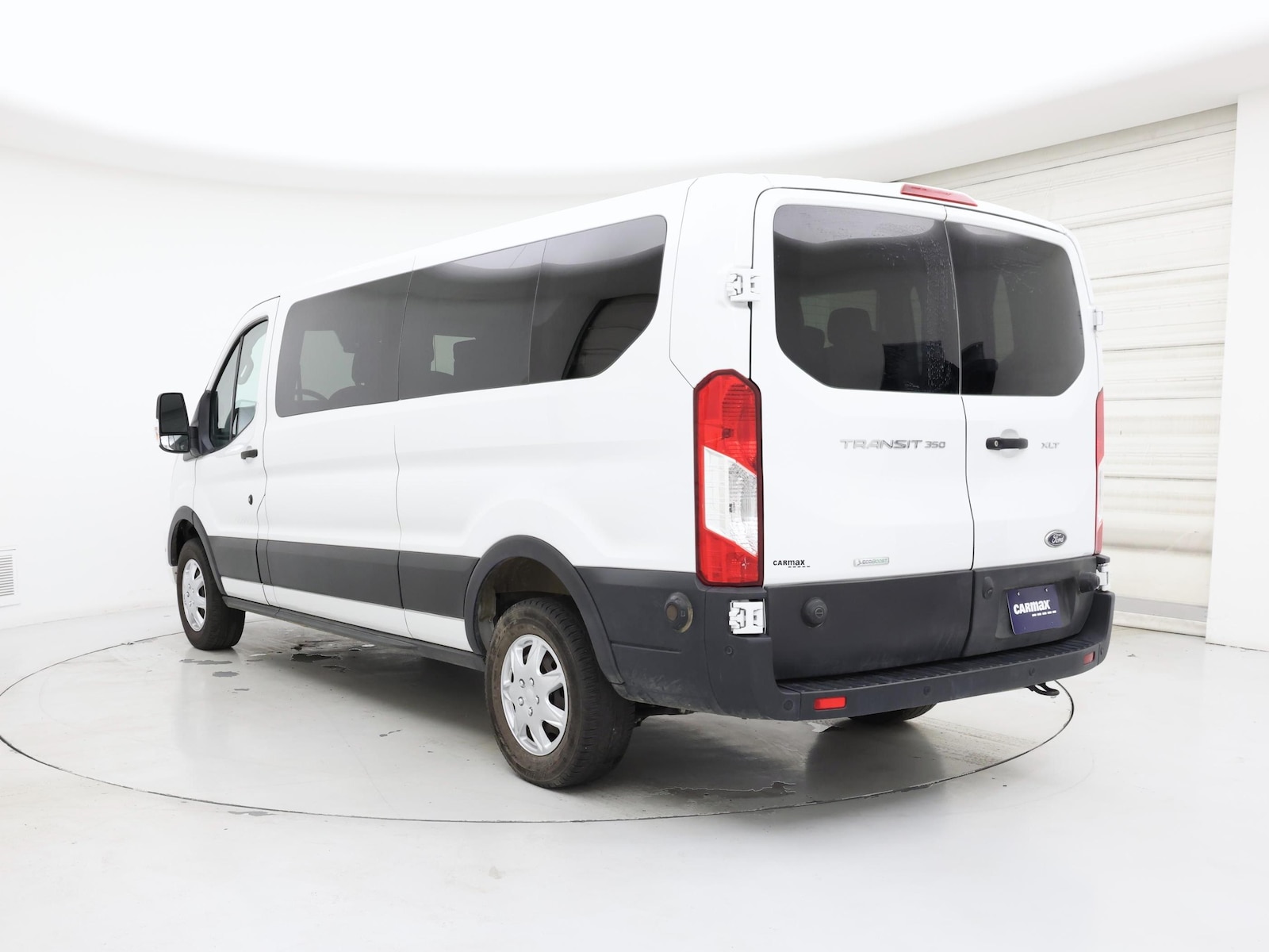 2024 Ford Transit Passenger Van XLT - Photo 3