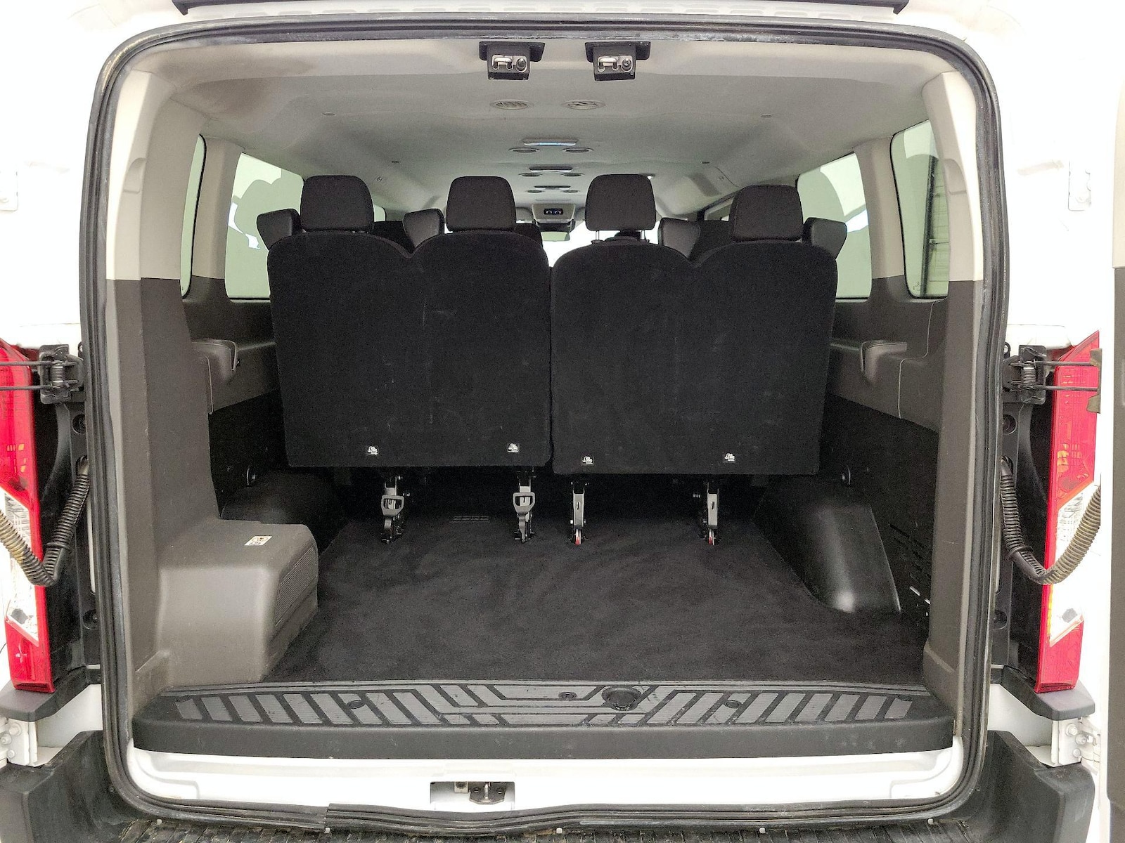 2024 Ford Transit Passenger Van XLT - Photo 22