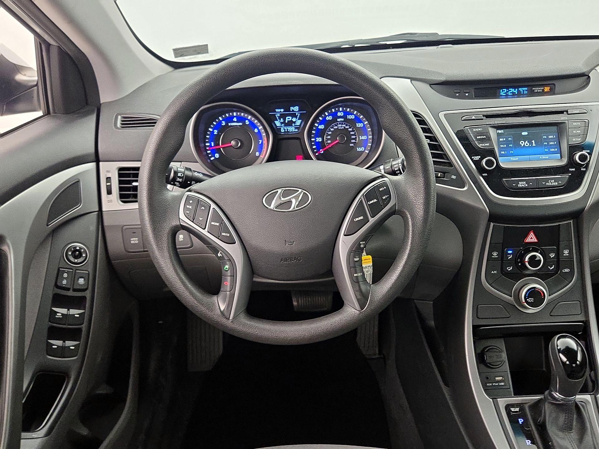 Thumbnail: 2015 Hyundai Elantra - 10