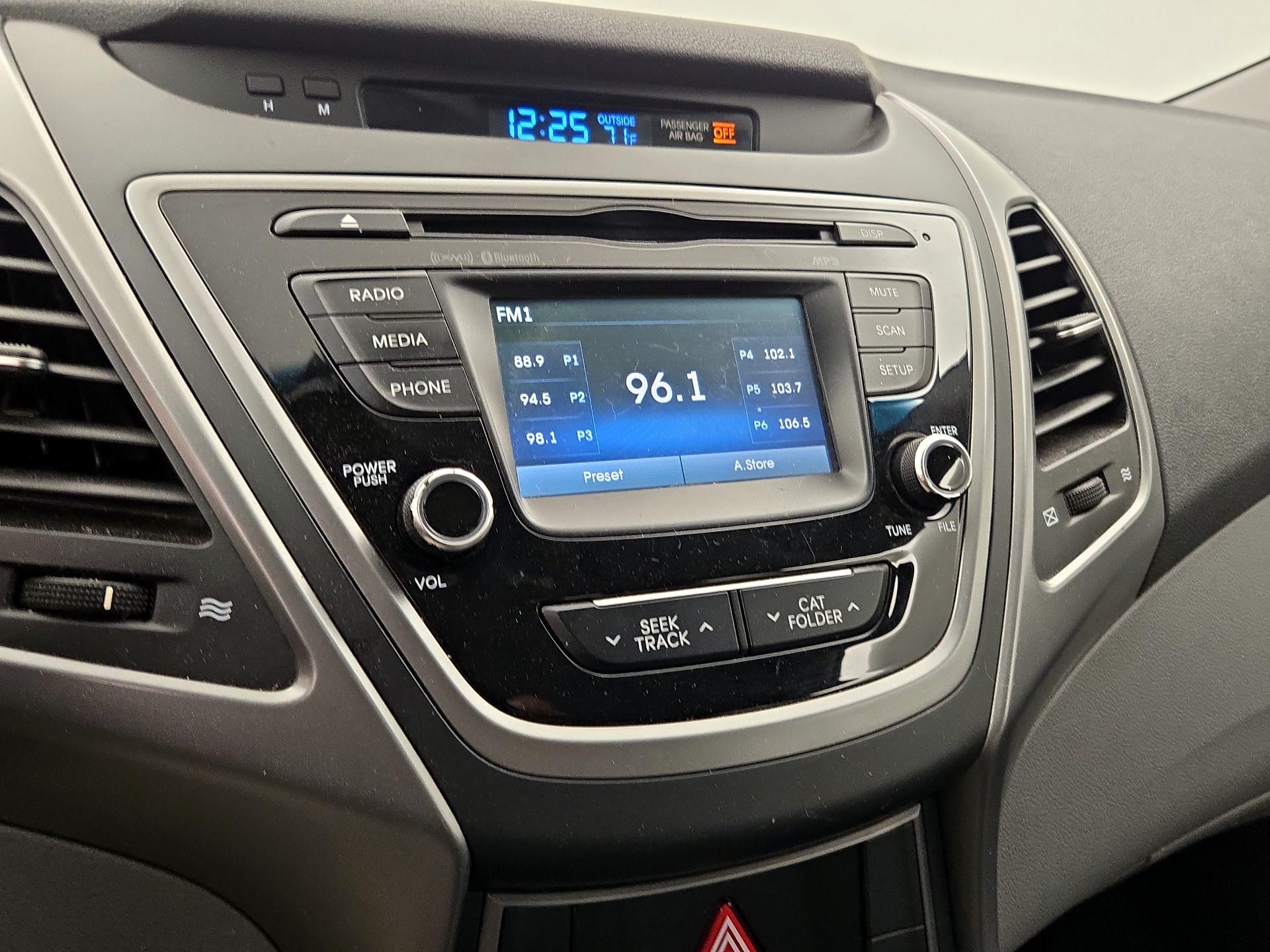 Thumbnail: 2015 Hyundai Elantra - 15