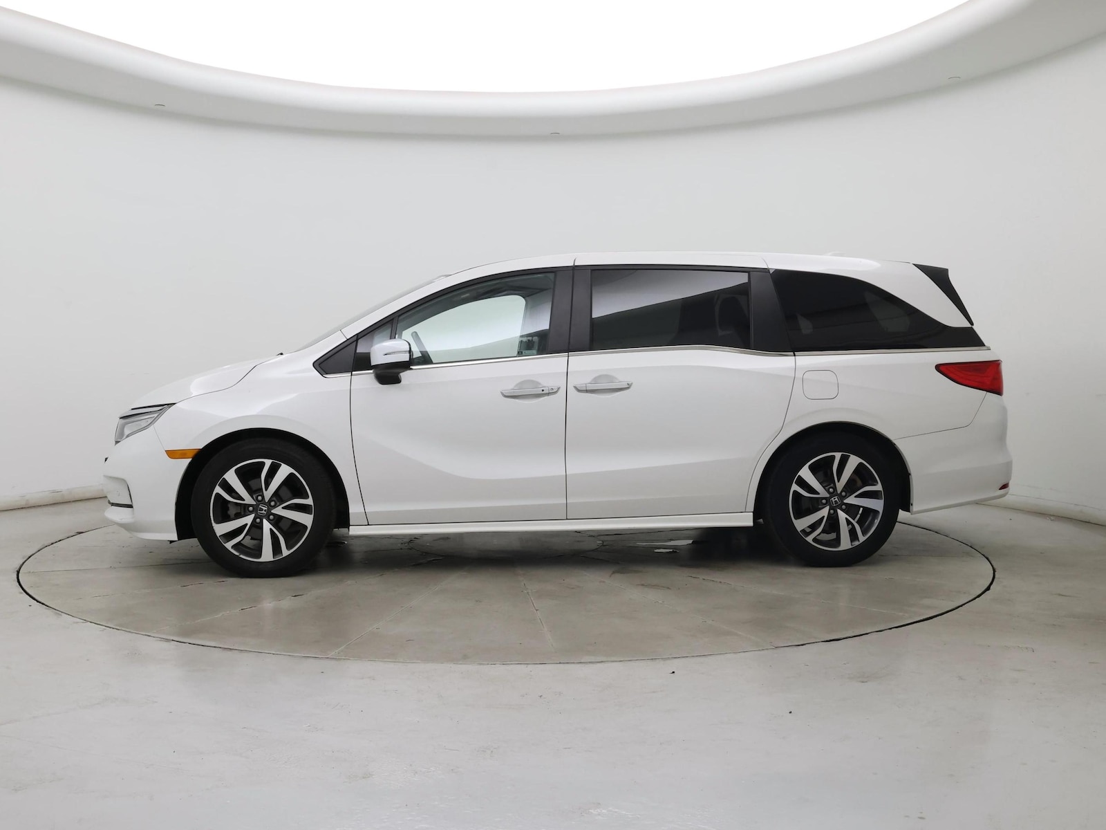 2023 Honda Odyssey Touring - Photo 4