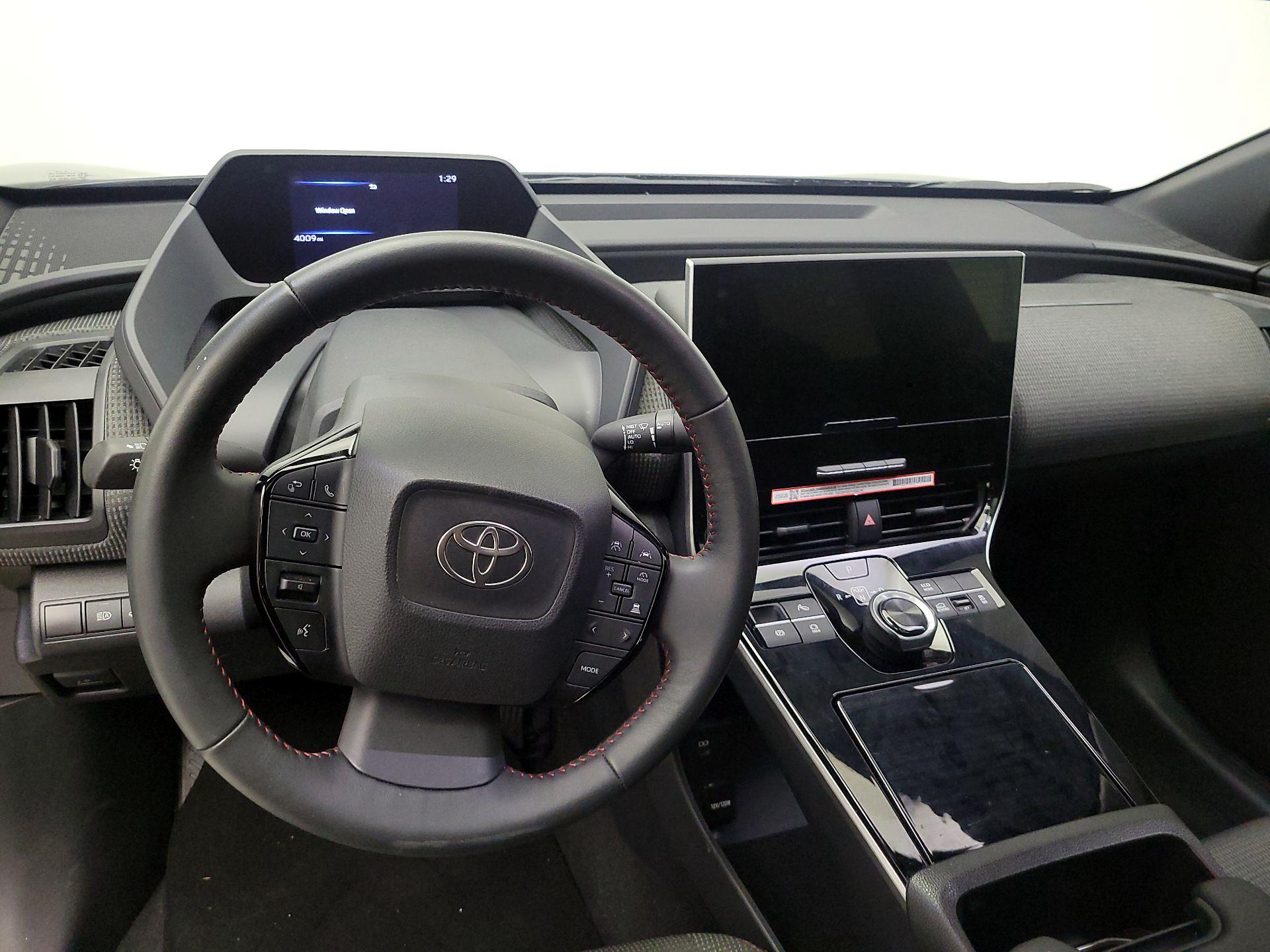 Thumbnail: 2025 Toyota bZ4X - 9