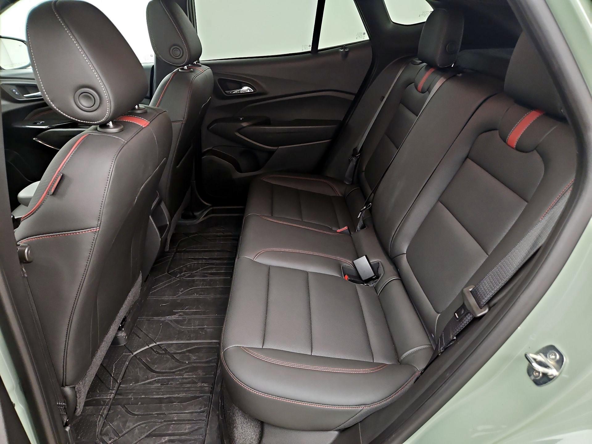 Thumbnail: 2024 Chevrolet Trax - 20