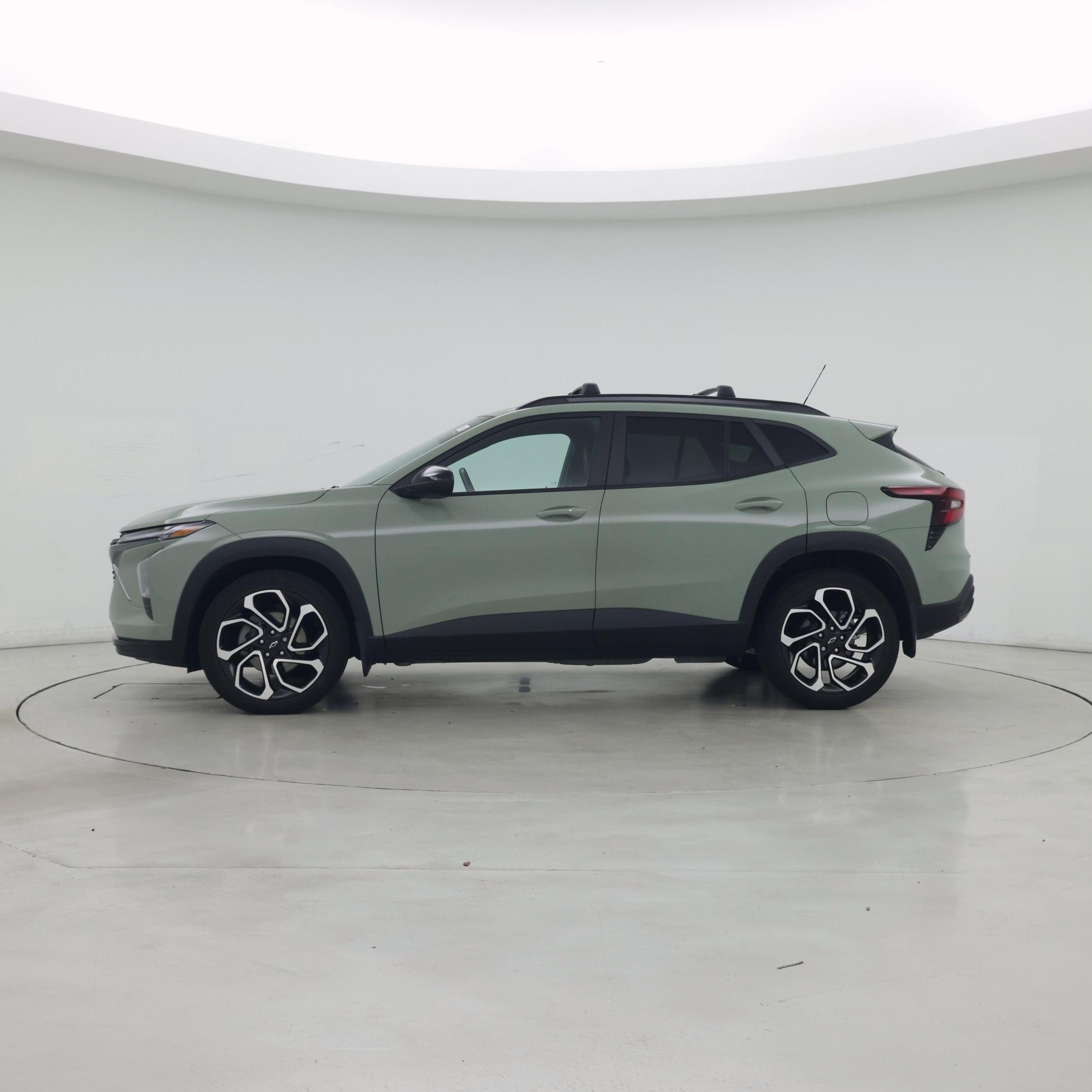 Thumbnail: 2024 Chevrolet Trax - 3
