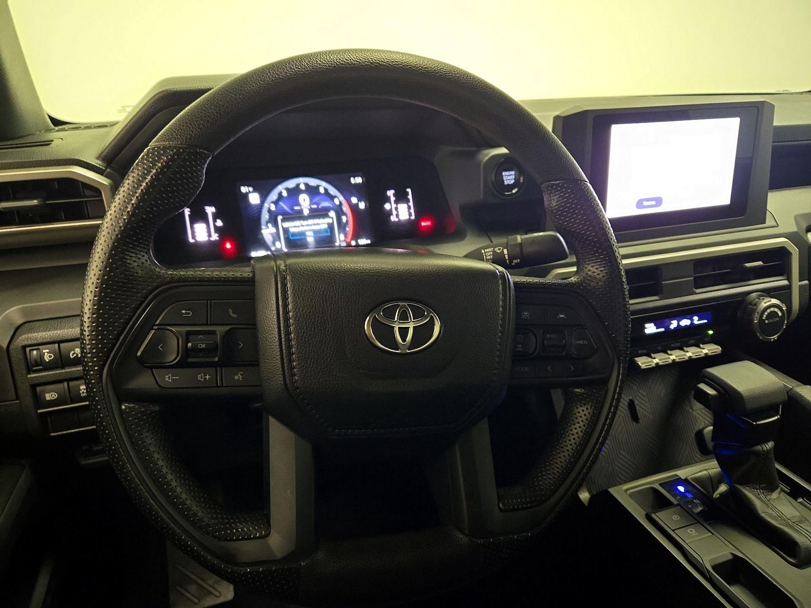 2024 Toyota Tacoma SR - Photo 11