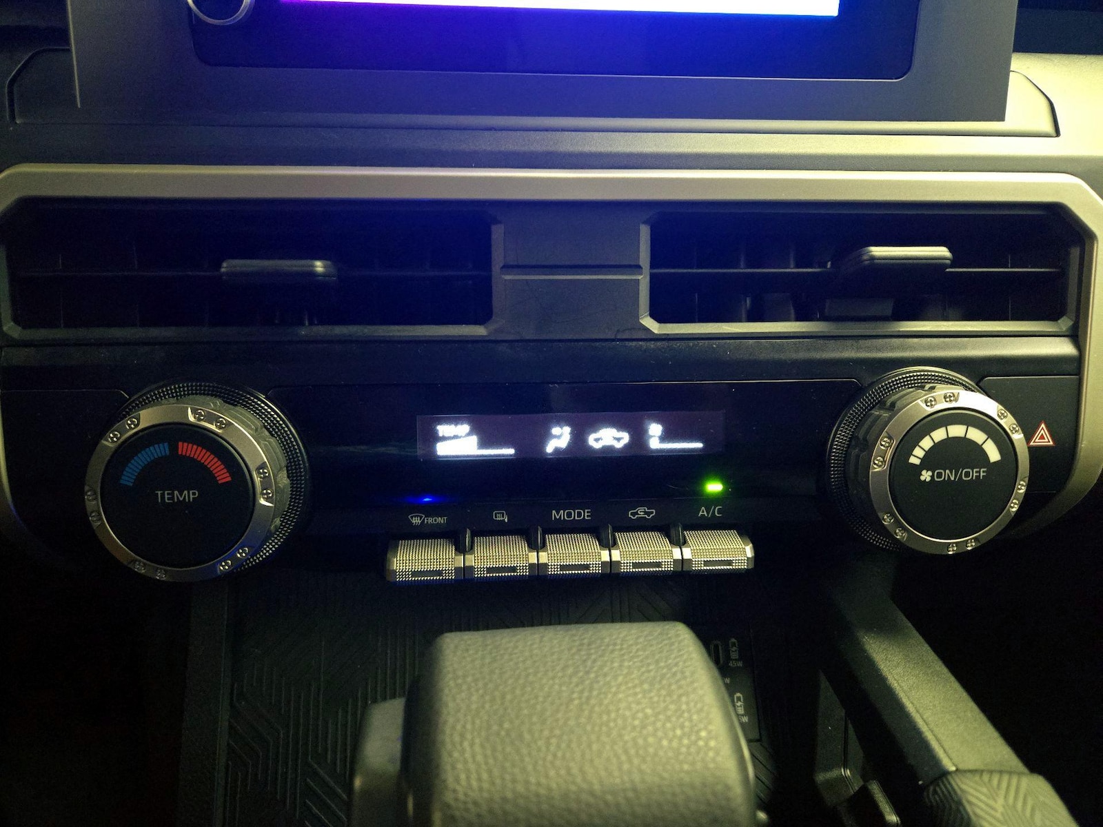 2024 Toyota Tacoma SR - Photo 17