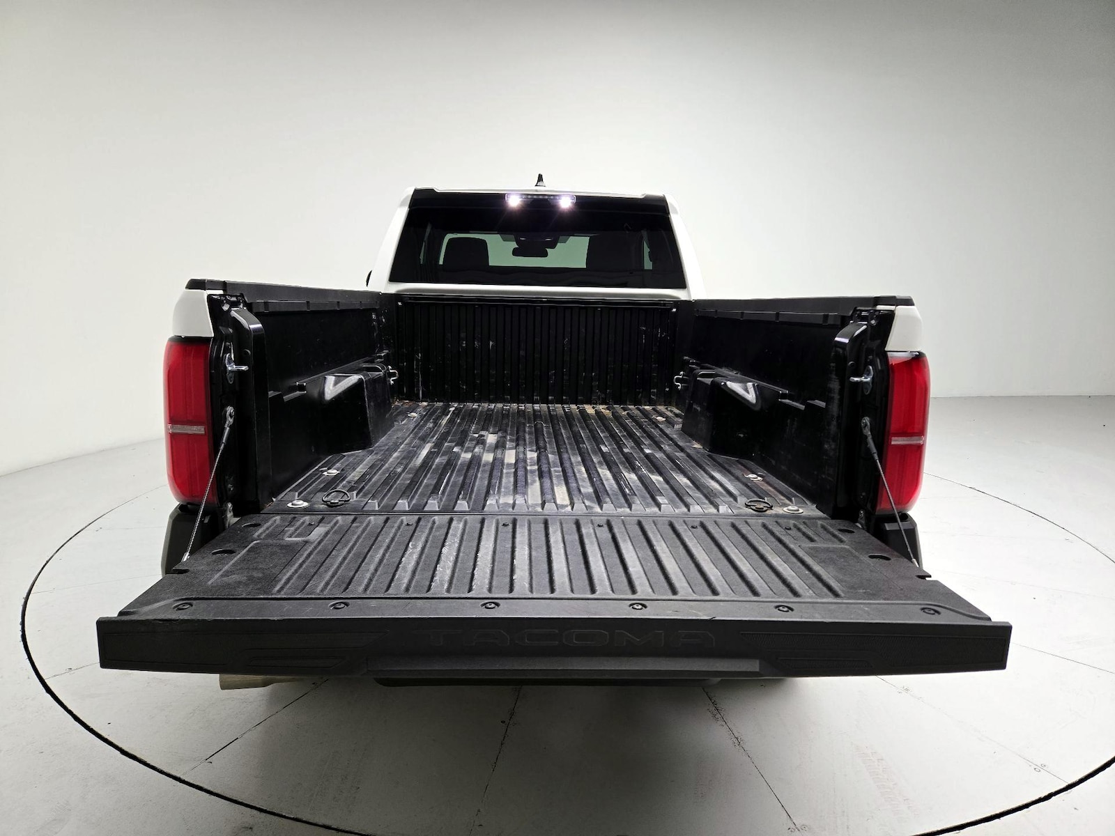 2024 Toyota Tacoma SR - Photo 20