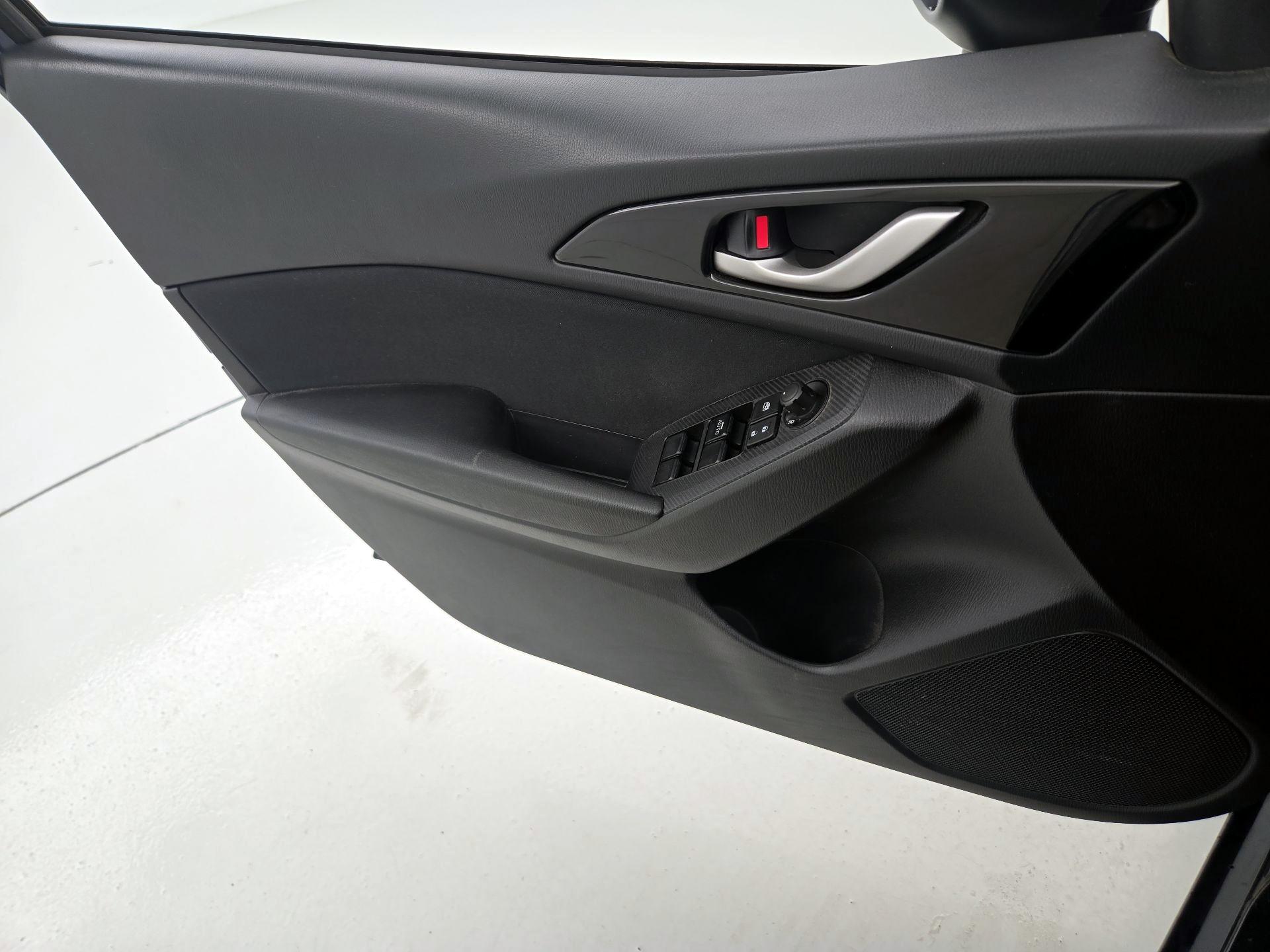 Thumbnail: 2015 Mazda Mazda3 - 12