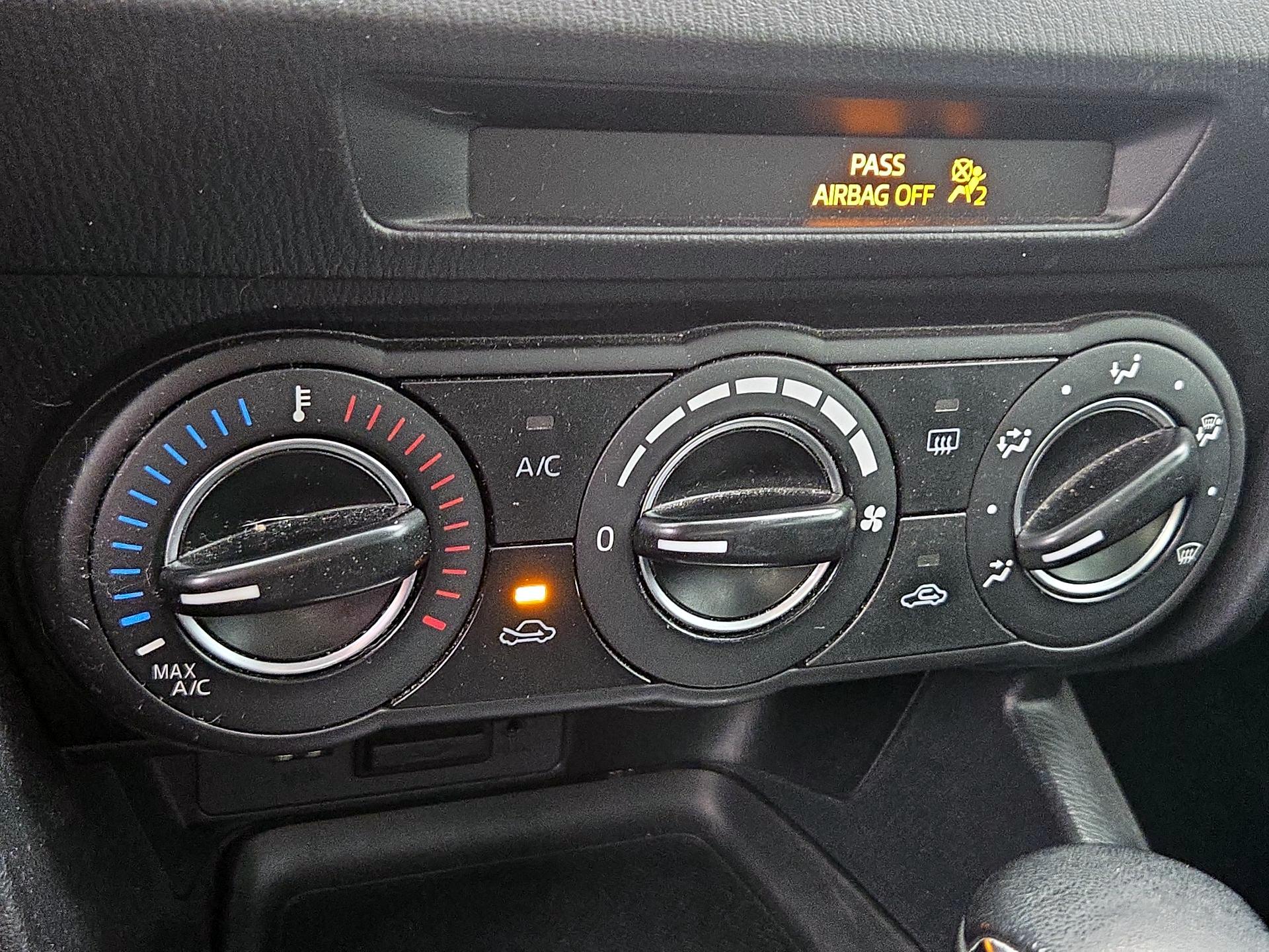 Thumbnail: 2015 Mazda Mazda3 - 16