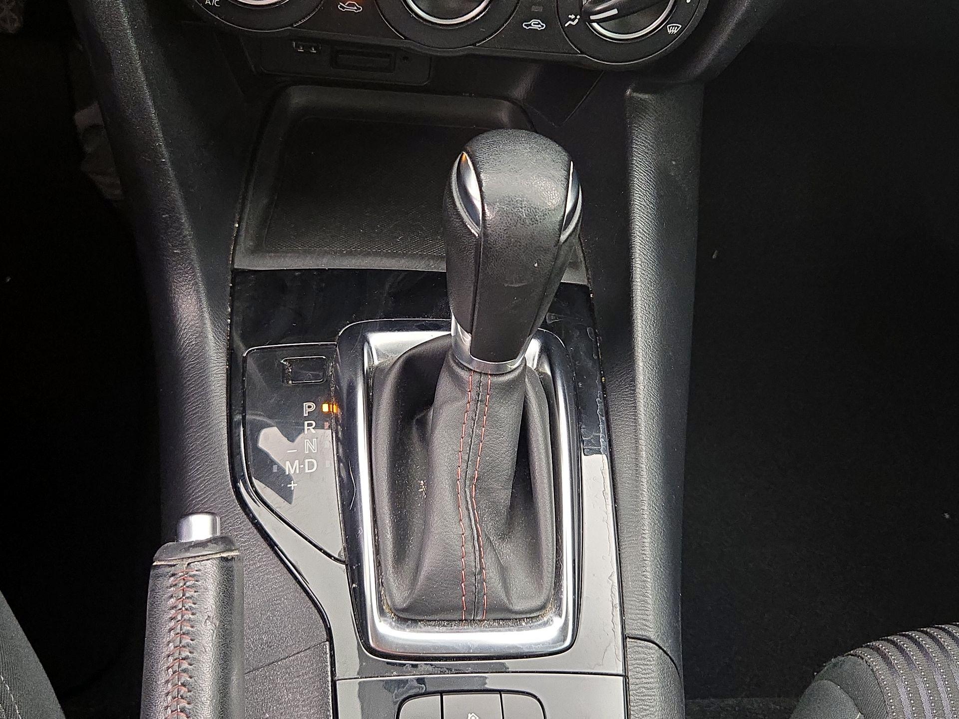 Thumbnail: 2015 Mazda Mazda3 - 17