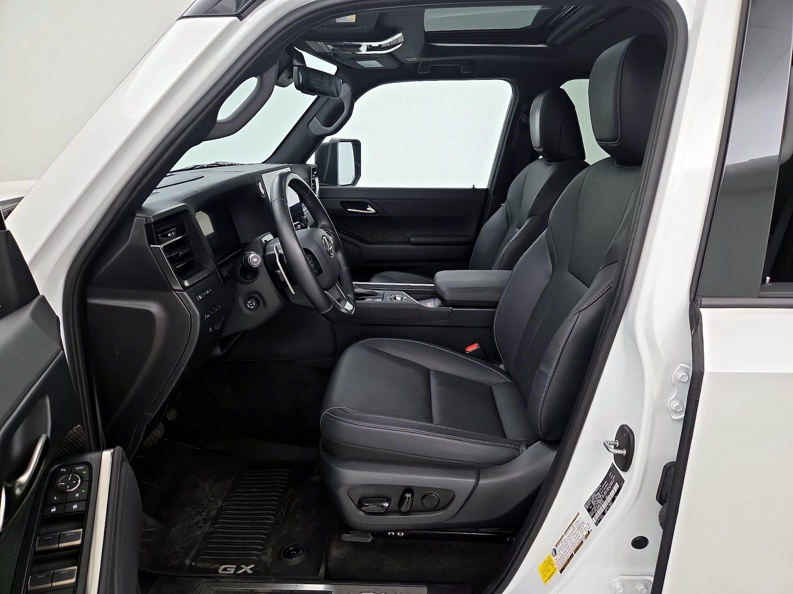 2024 Lexus GX Premium+ - Photo 12