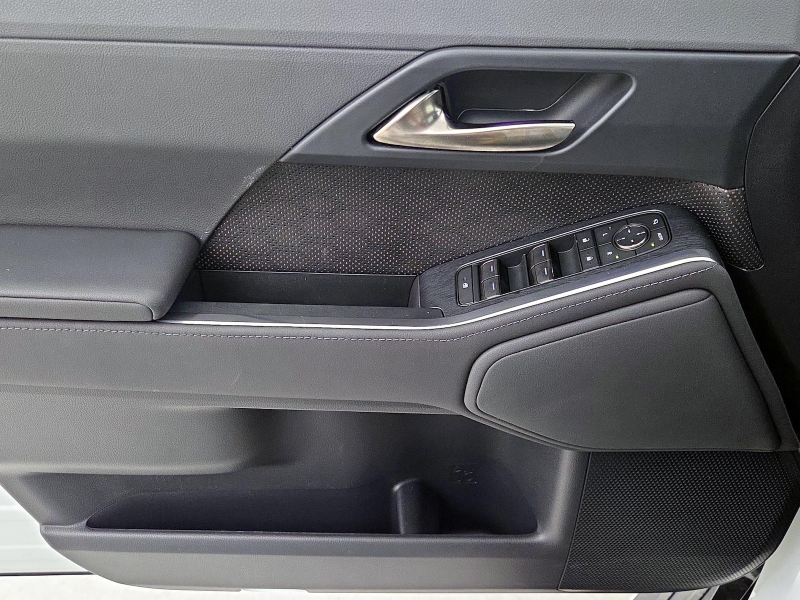 2024 Lexus GX Premium+ - Photo 13