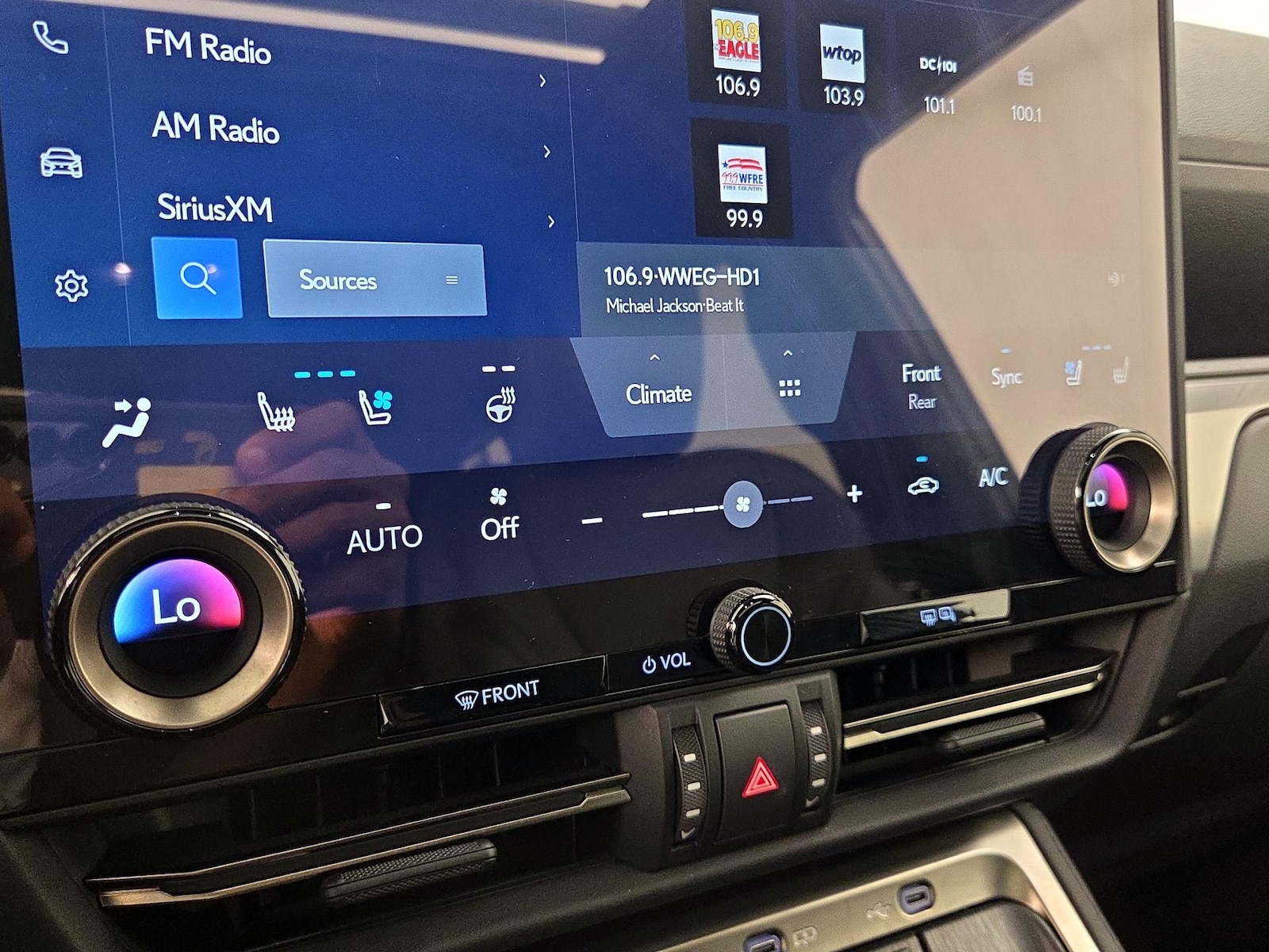 2024 Lexus GX Premium+ - Photo 17