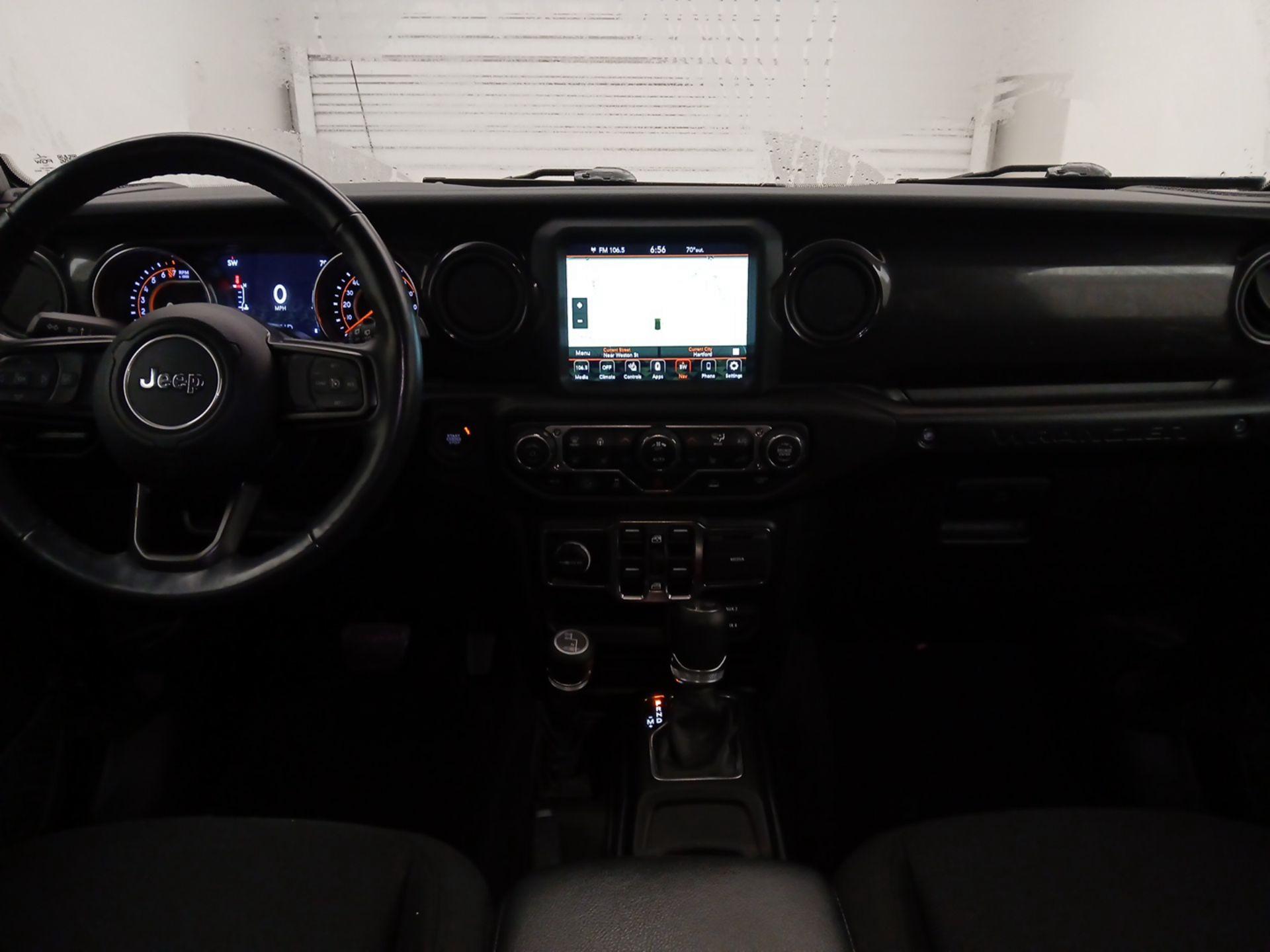 Thumbnail: 2022 Jeep Wrangler - 9