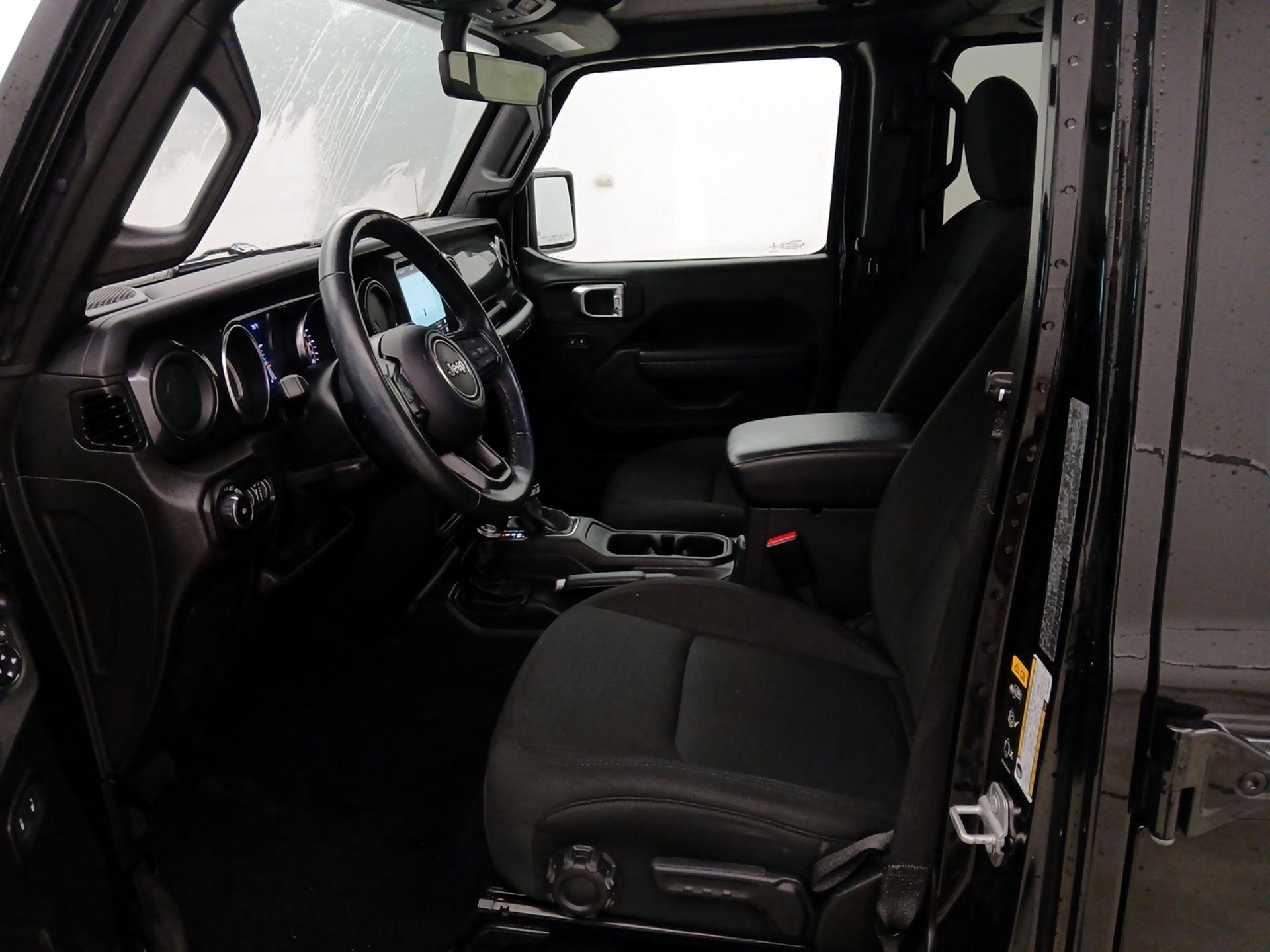Thumbnail: 2022 Jeep Wrangler - 11