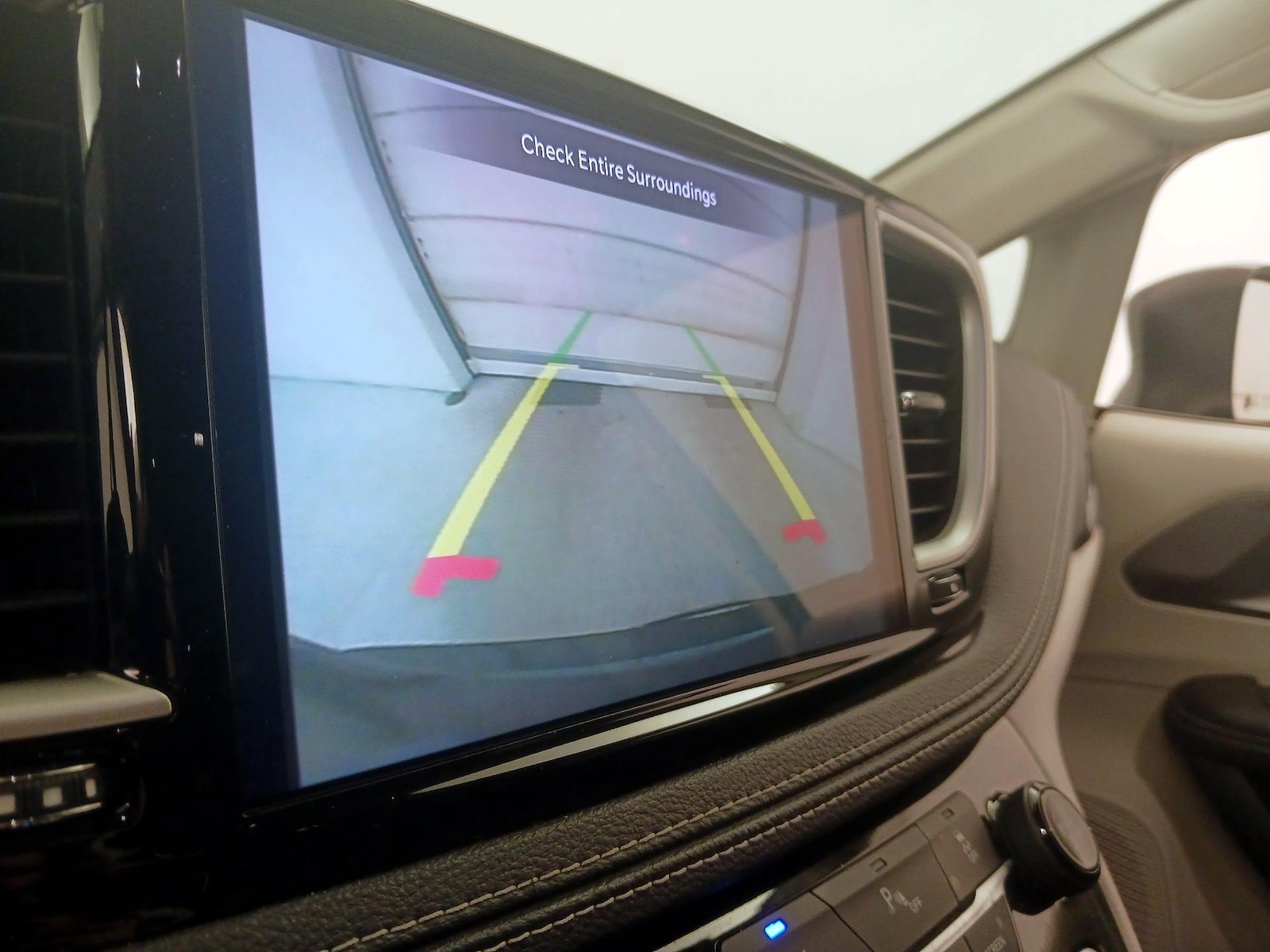 2023 Chrysler Pacifica Hybrid Touring L - Photo 15