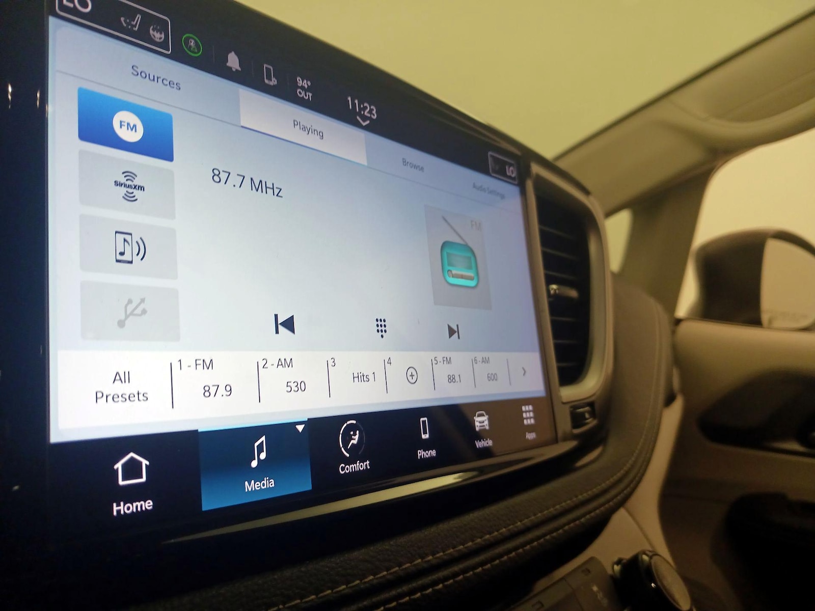 2023 Chrysler Pacifica Hybrid Touring L - Photo 16