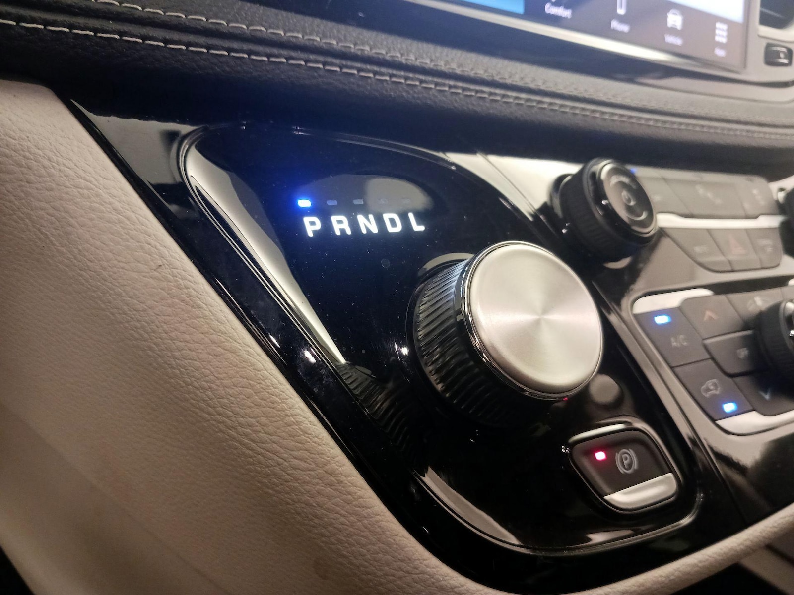 2023 Chrysler Pacifica Hybrid Touring L - Photo 18