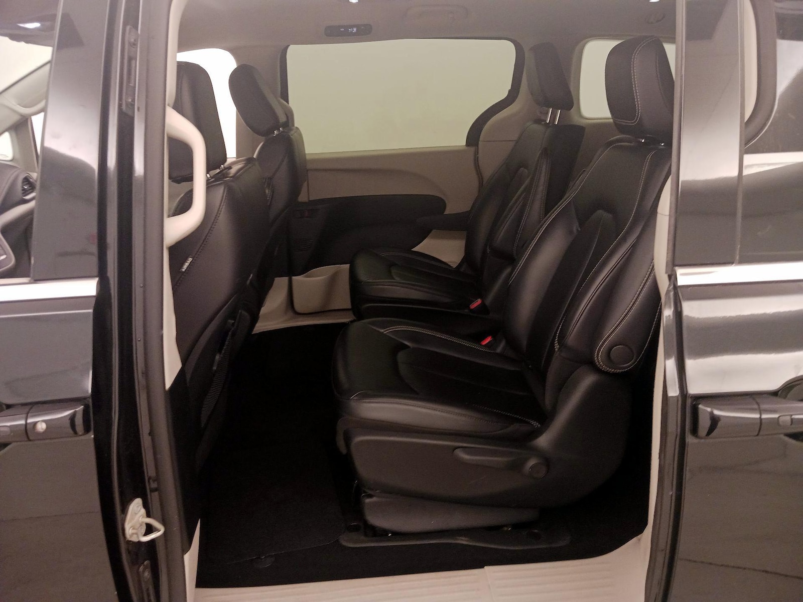 2023 Chrysler Pacifica Hybrid Touring L - Photo 20