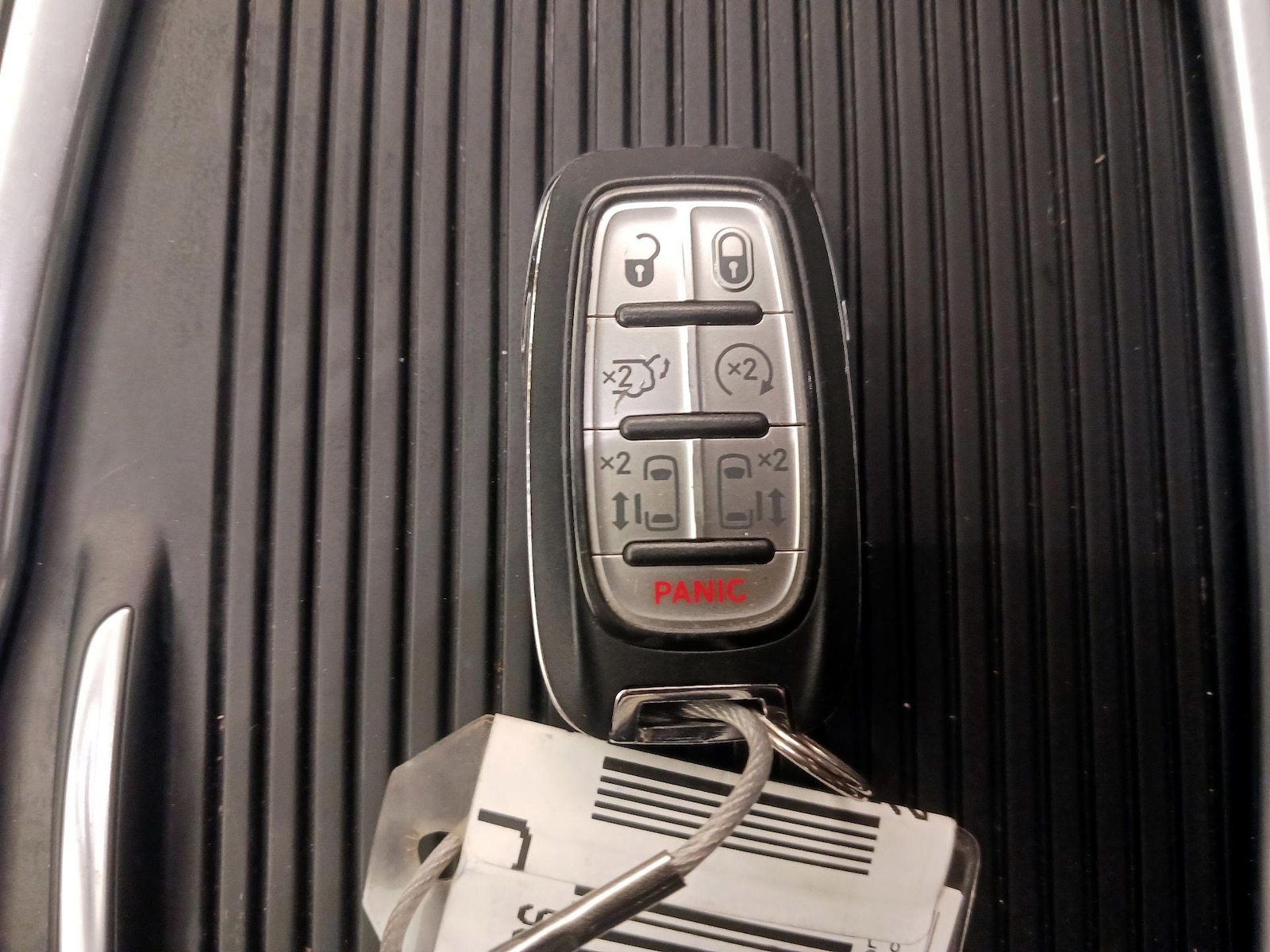 2023 Chrysler Pacifica Hybrid Touring L - Photo 24