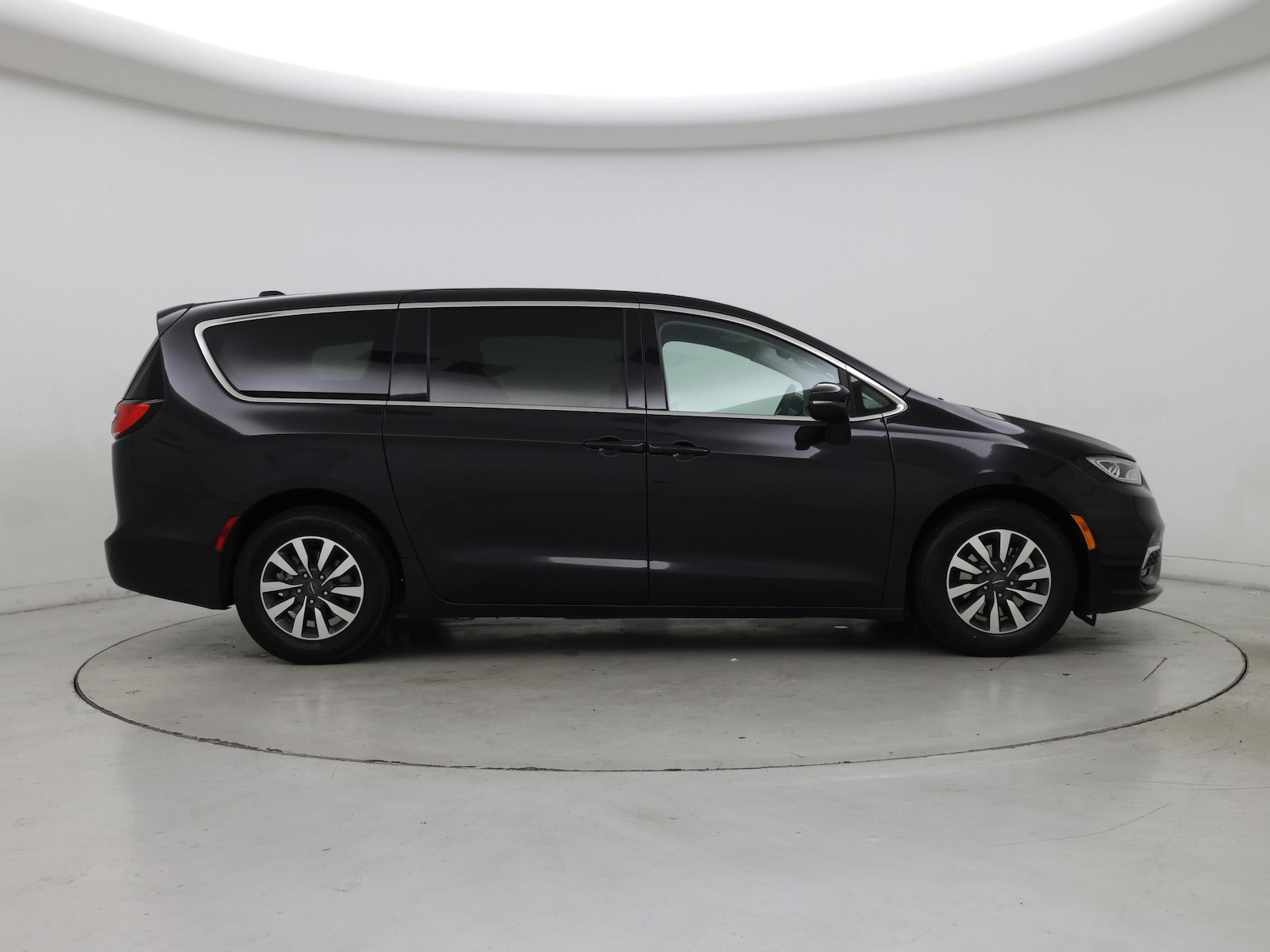 2023 Chrysler Pacifica Hybrid Touring L - Photo 8