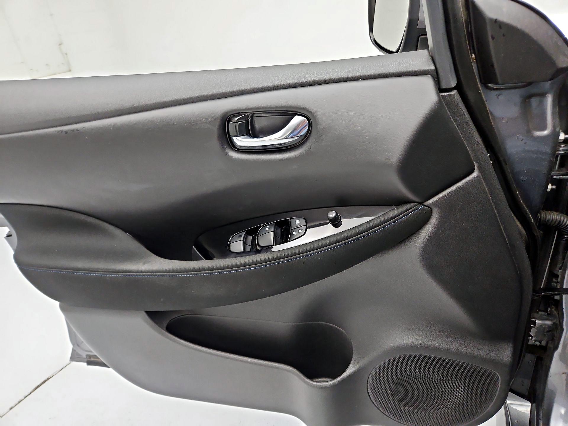 Thumbnail: 2024 Nissan Leaf - 12