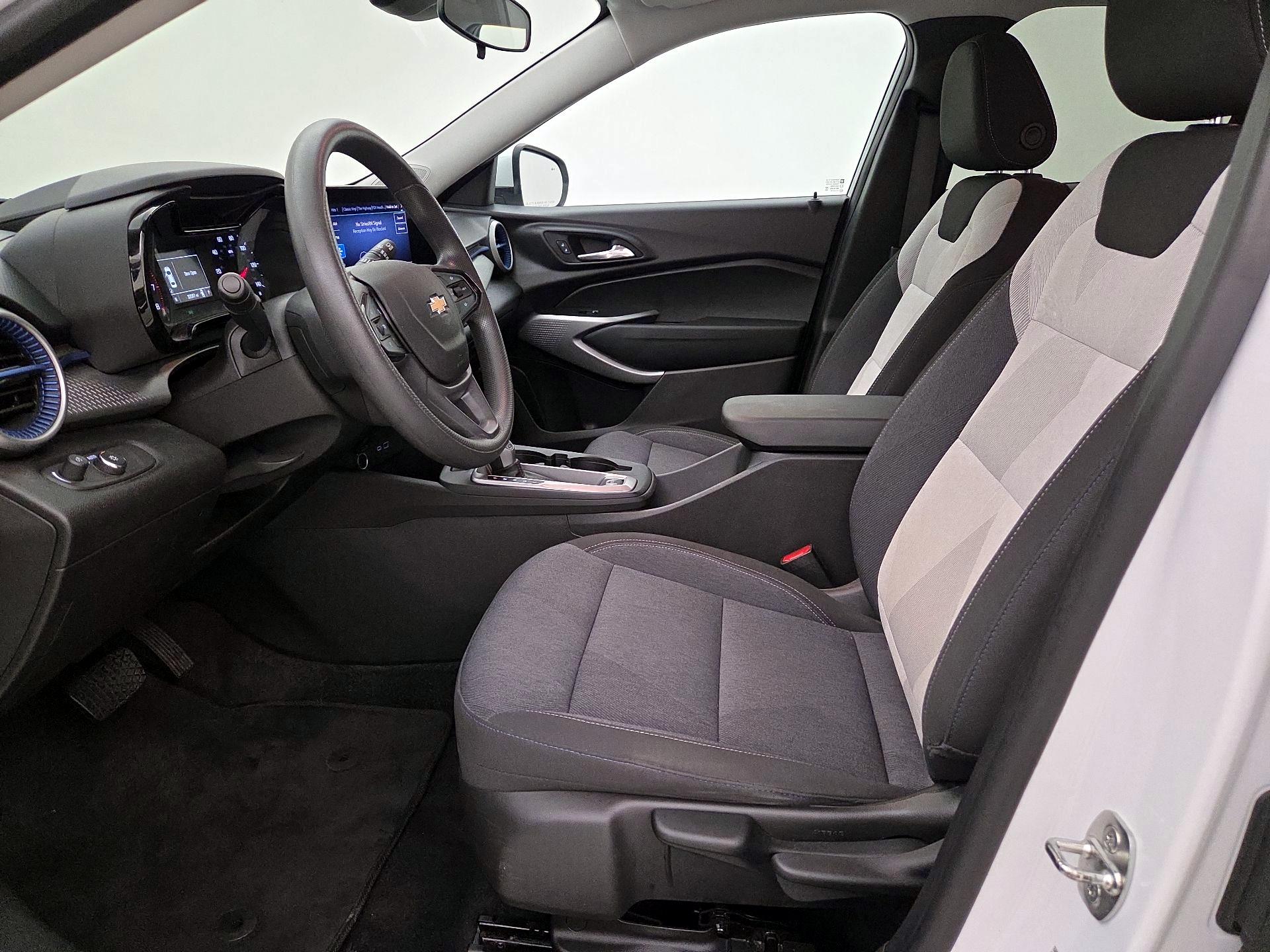Thumbnail: 2024 Chevrolet Trax - 11