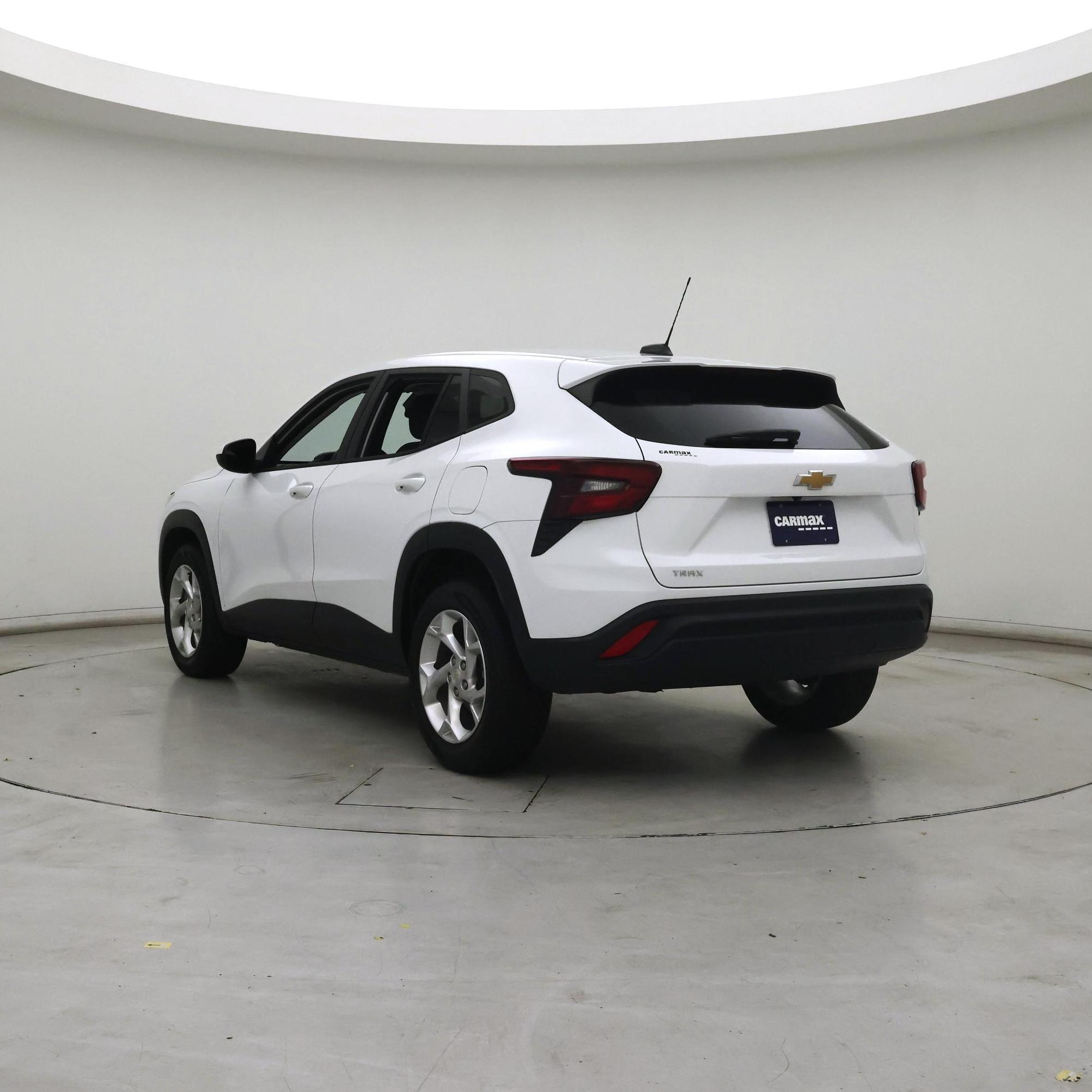 Thumbnail: 2024 Chevrolet Trax - 2