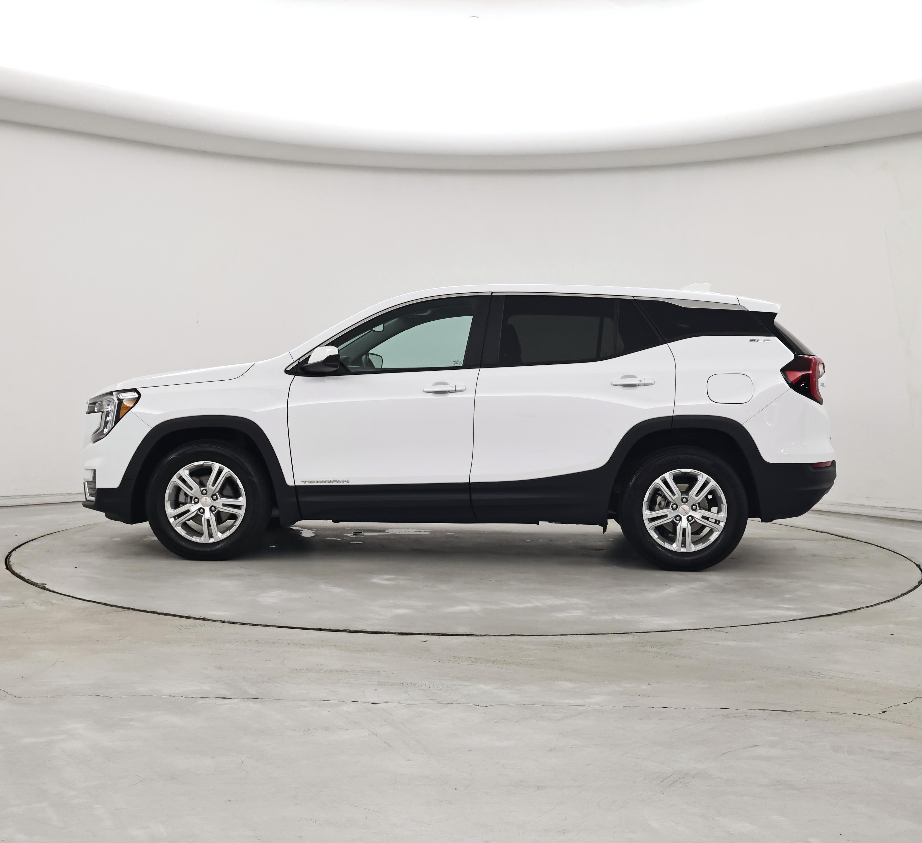 Thumbnail: 2024 GMC Terrain - 3