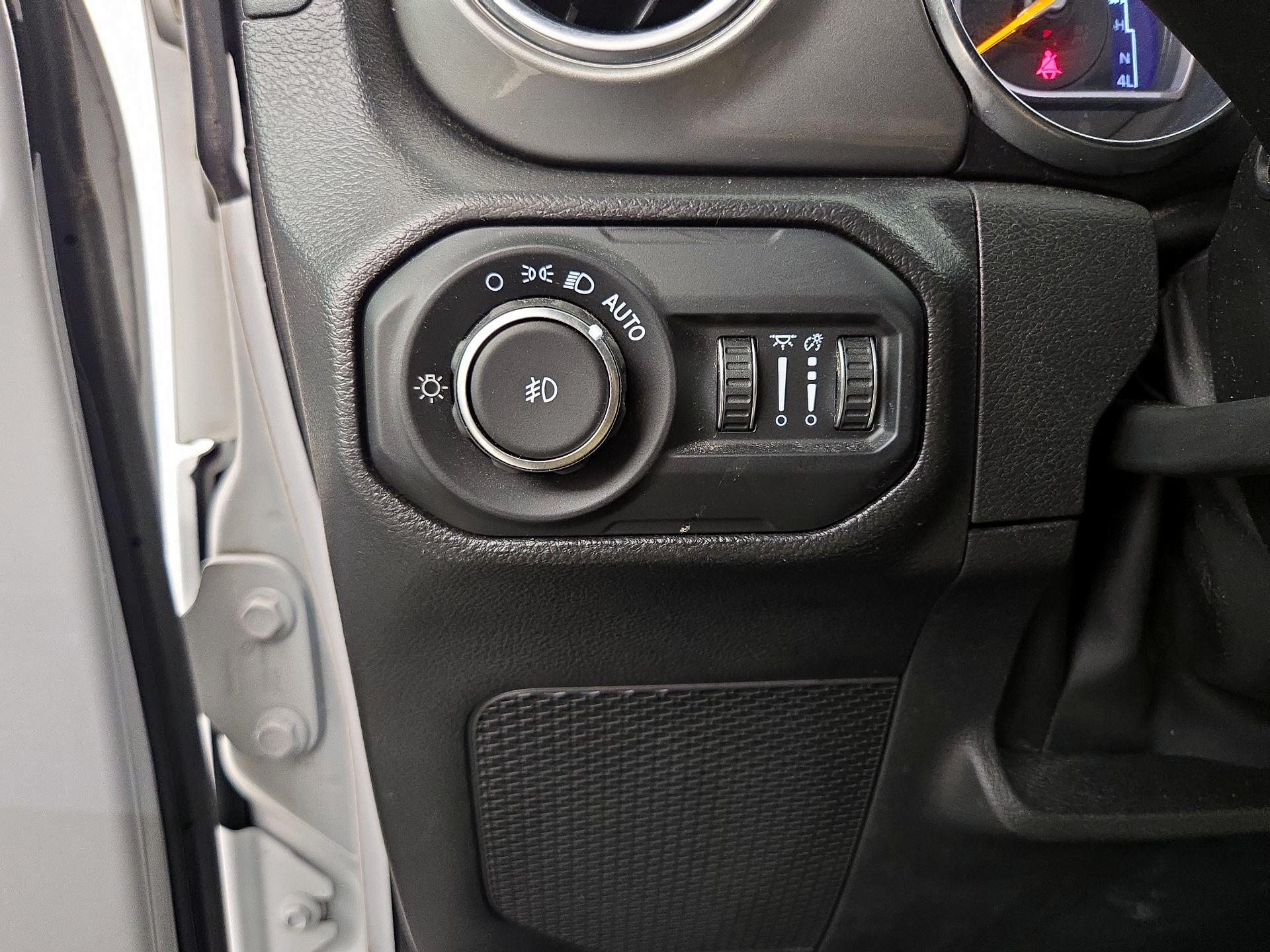 Thumbnail: 2022 Jeep Wrangler - 13