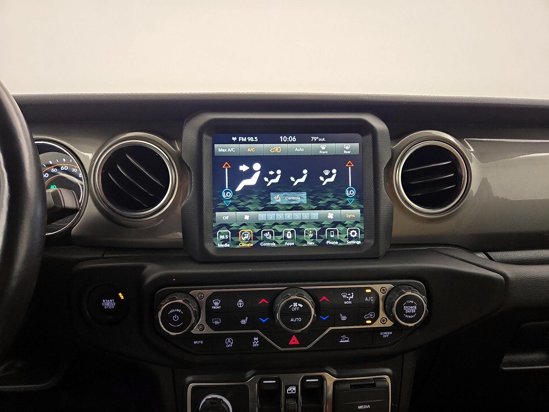 Thumbnail: 2022 Jeep Wrangler - 17