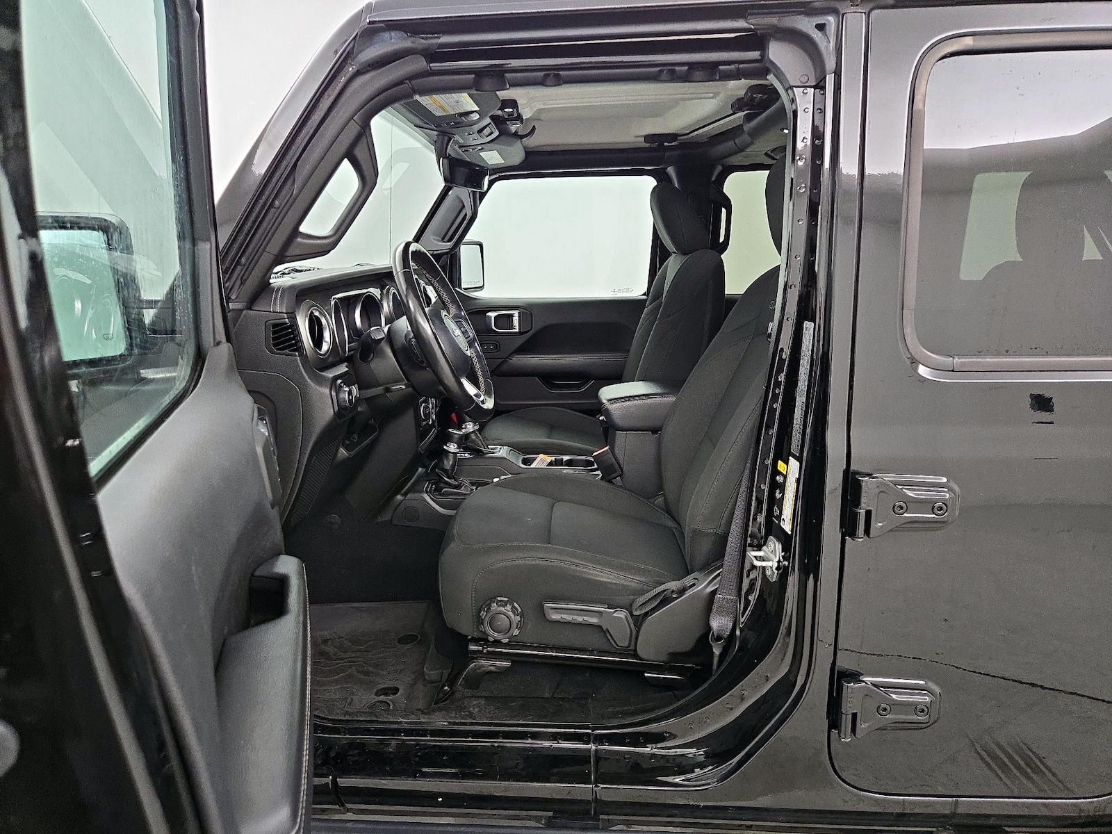 2022 Jeep Wrangler Unlimited Sahara - Photo 12