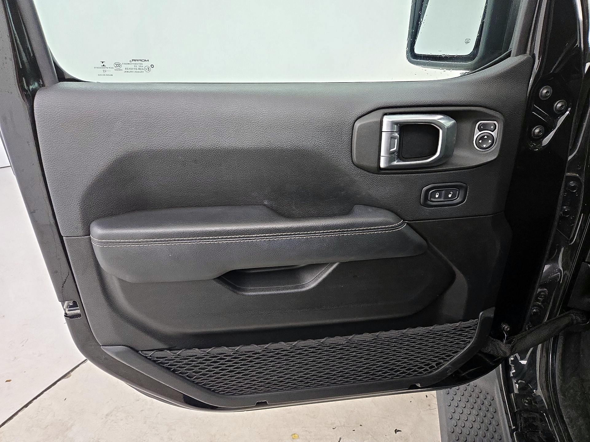Thumbnail: 2022 Jeep Wrangler - 12