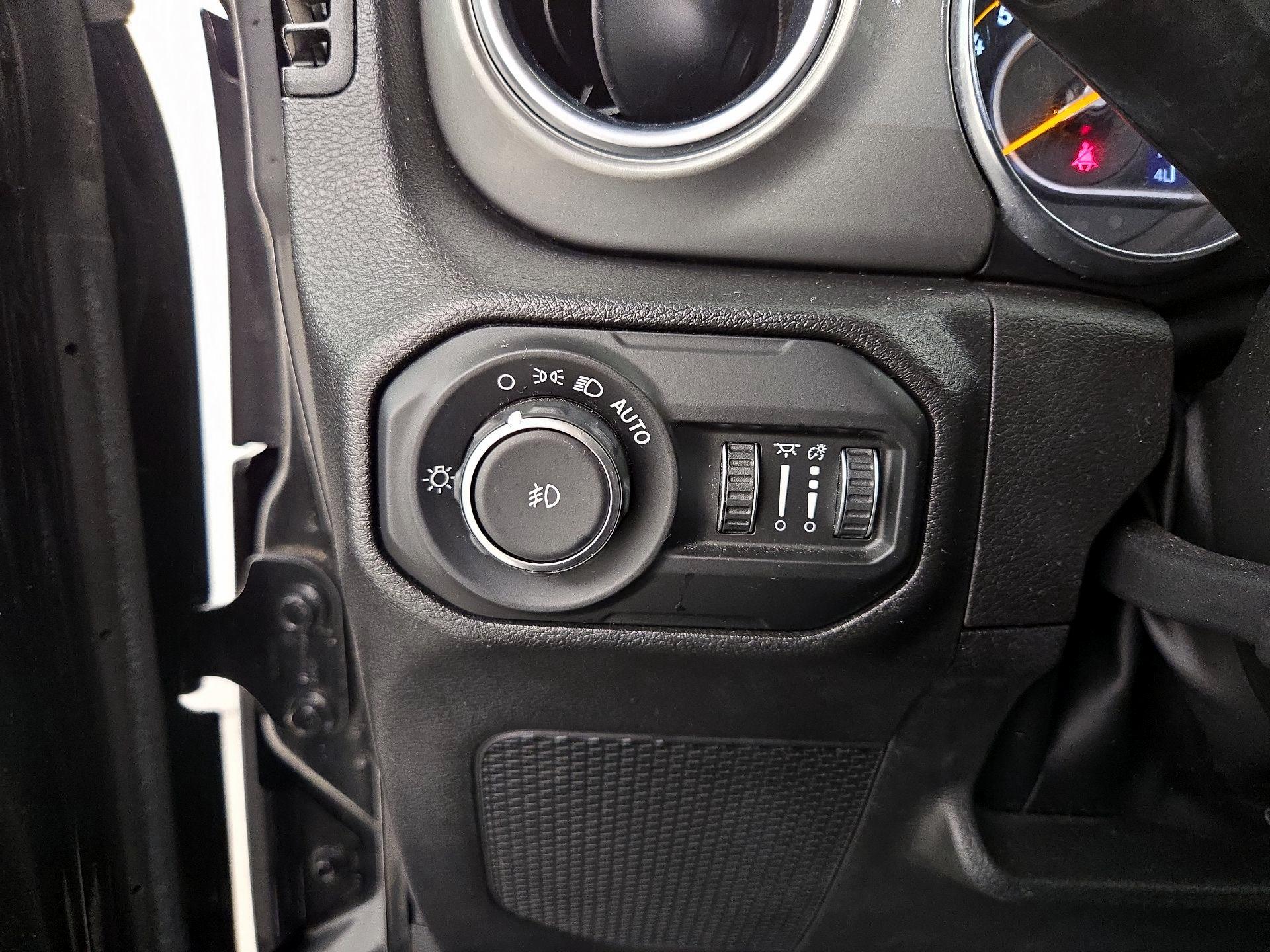 Thumbnail: 2022 Jeep Wrangler - 13