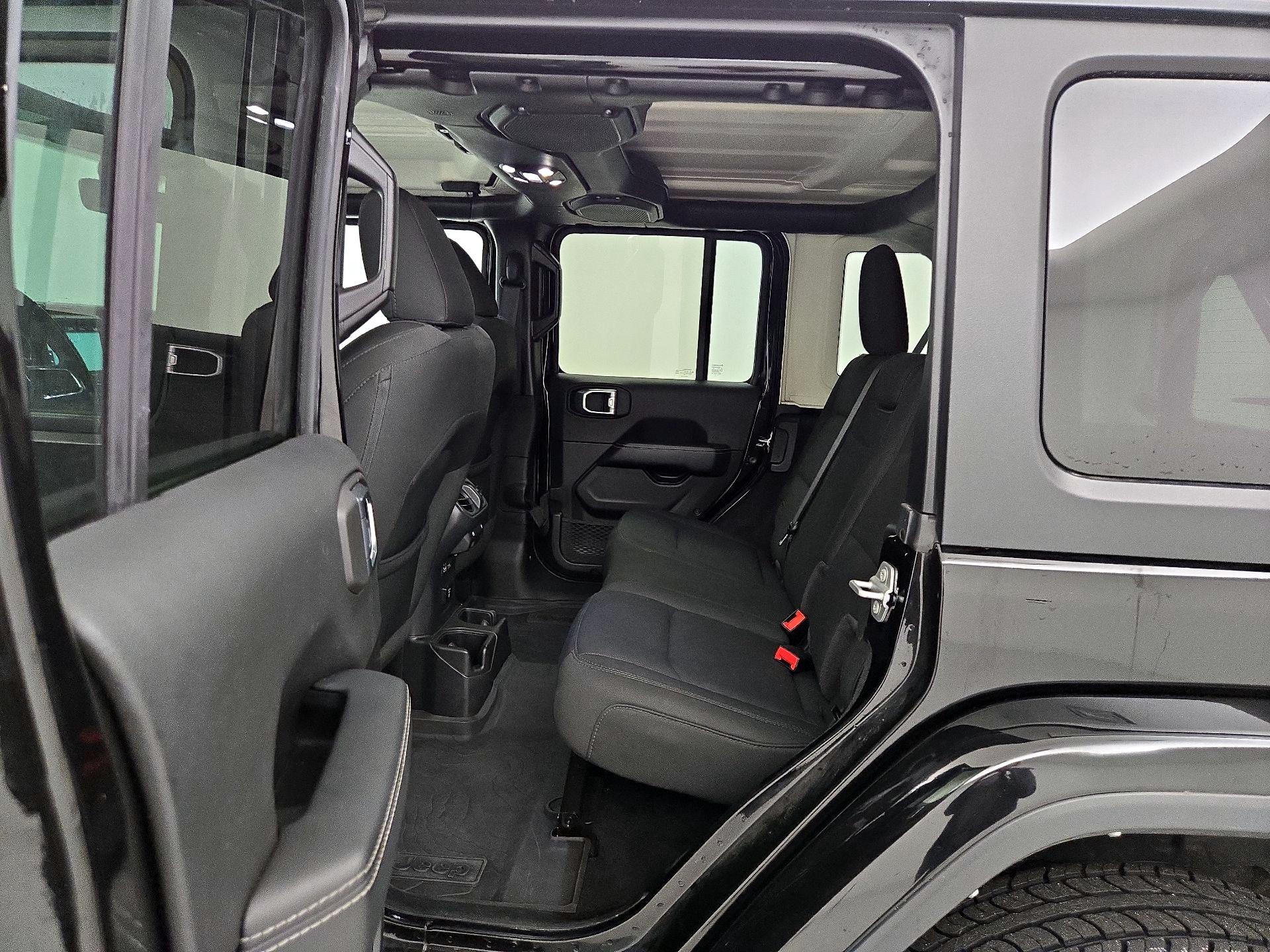 Thumbnail: 2022 Jeep Wrangler - 20
