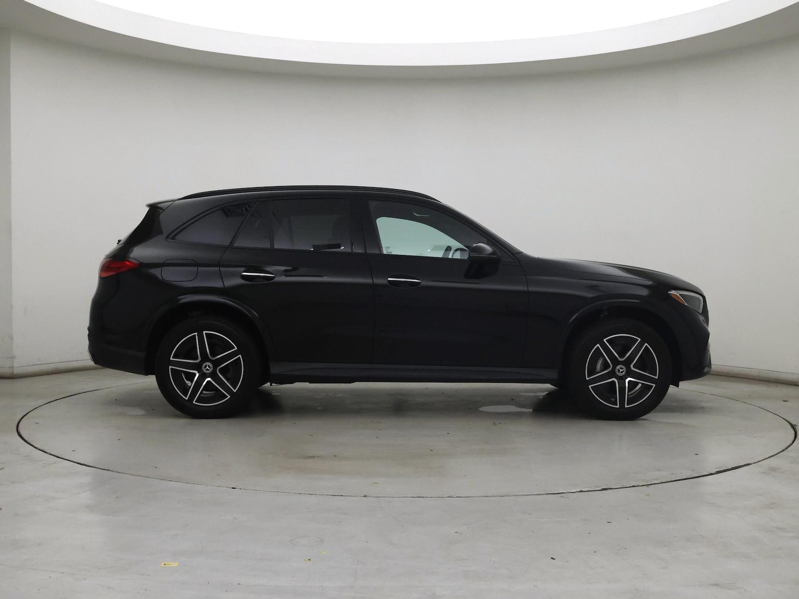 2024 Mercedes-Benz GLC GLC 300 - Photo 8