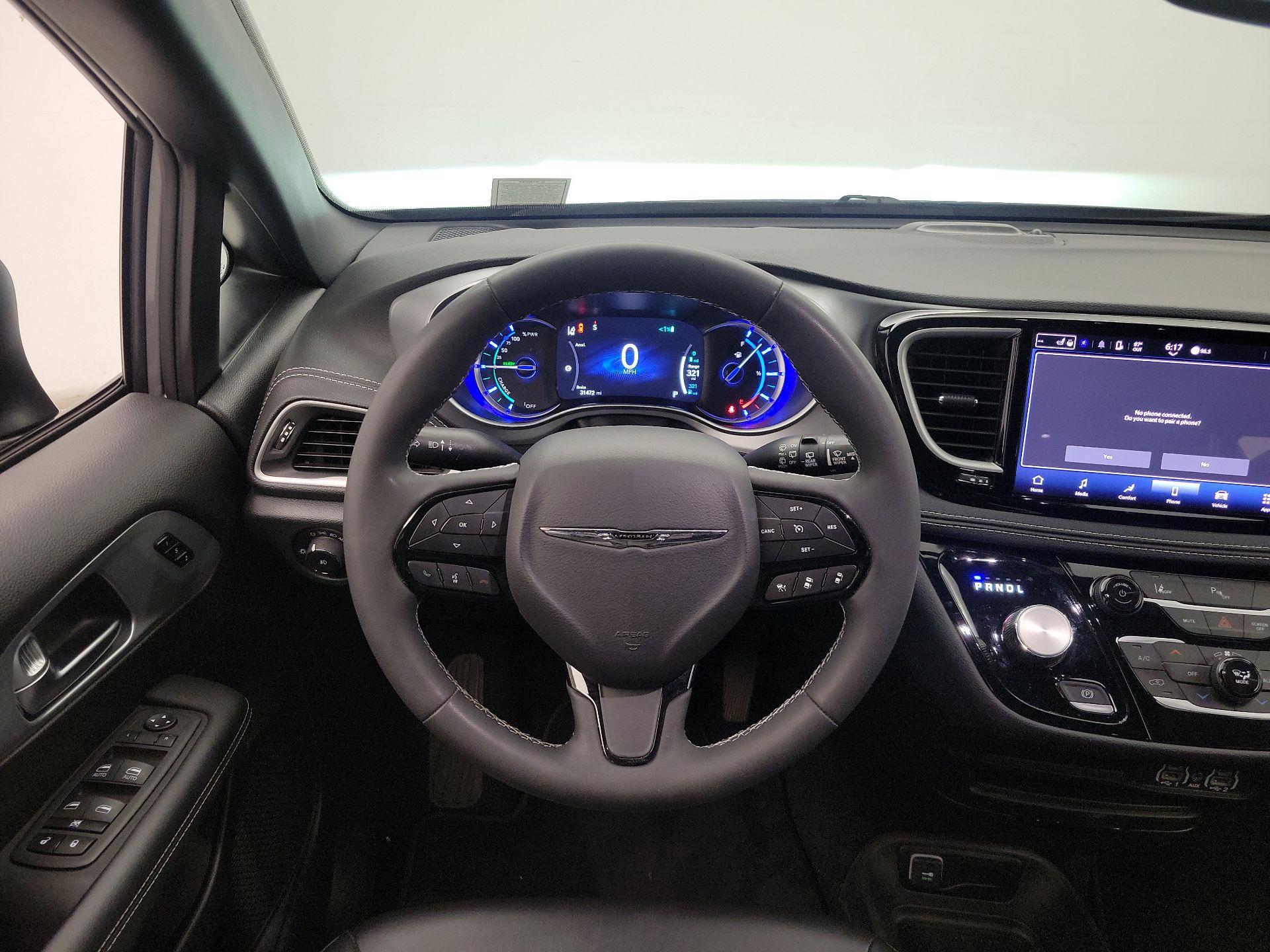 Thumbnail: 2023 Chrysler Pacifica - 10