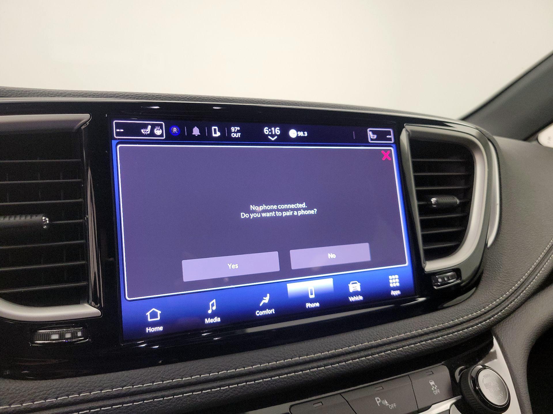 Thumbnail: 2023 Chrysler Pacifica - 15