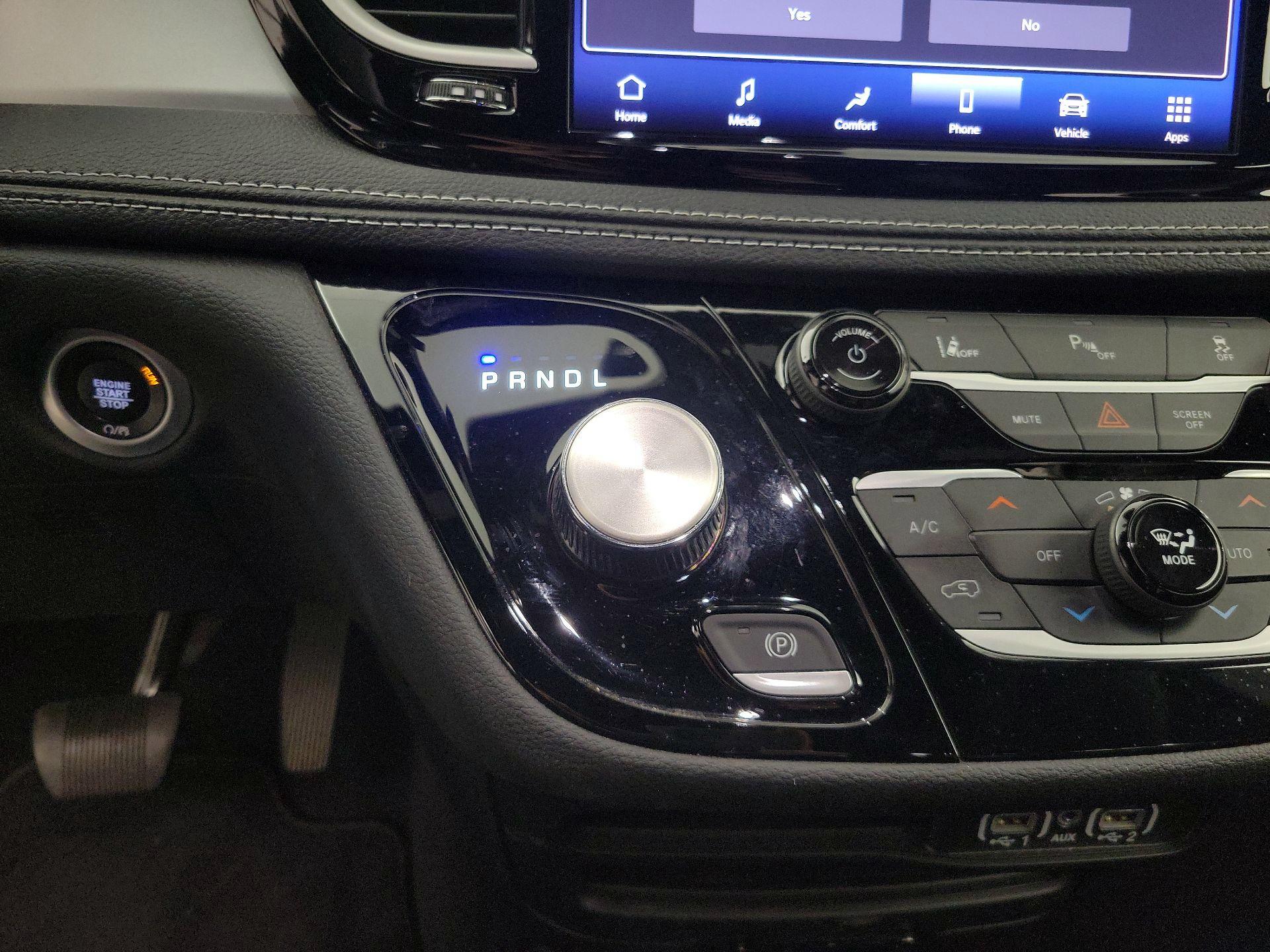 Thumbnail: 2023 Chrysler Pacifica - 17